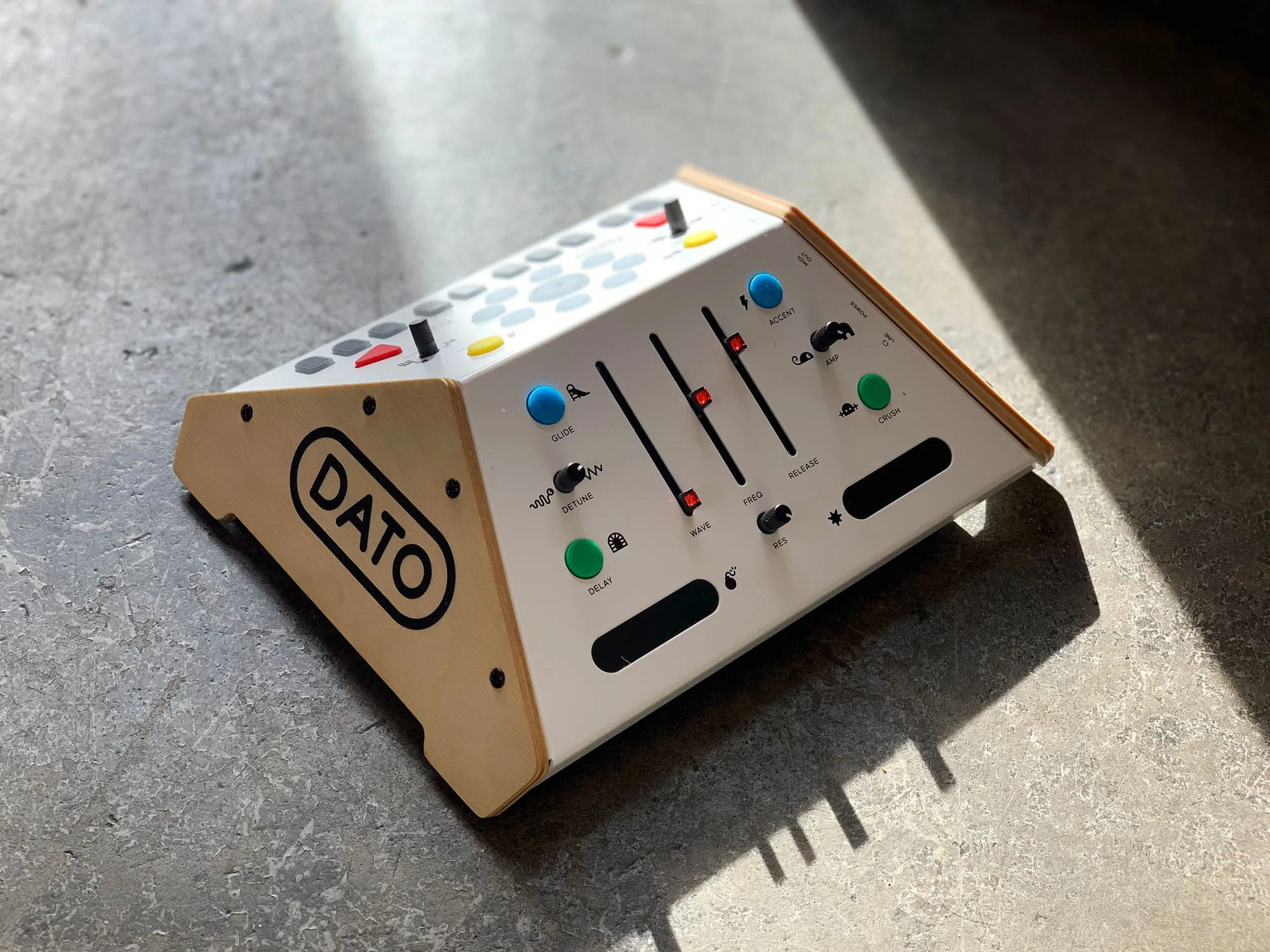 Dato DUO synth for two