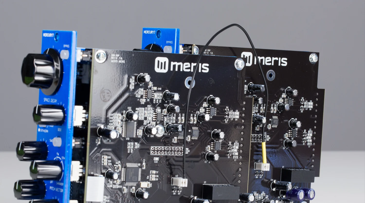 Meris Stereo Linking Cable - Image 2