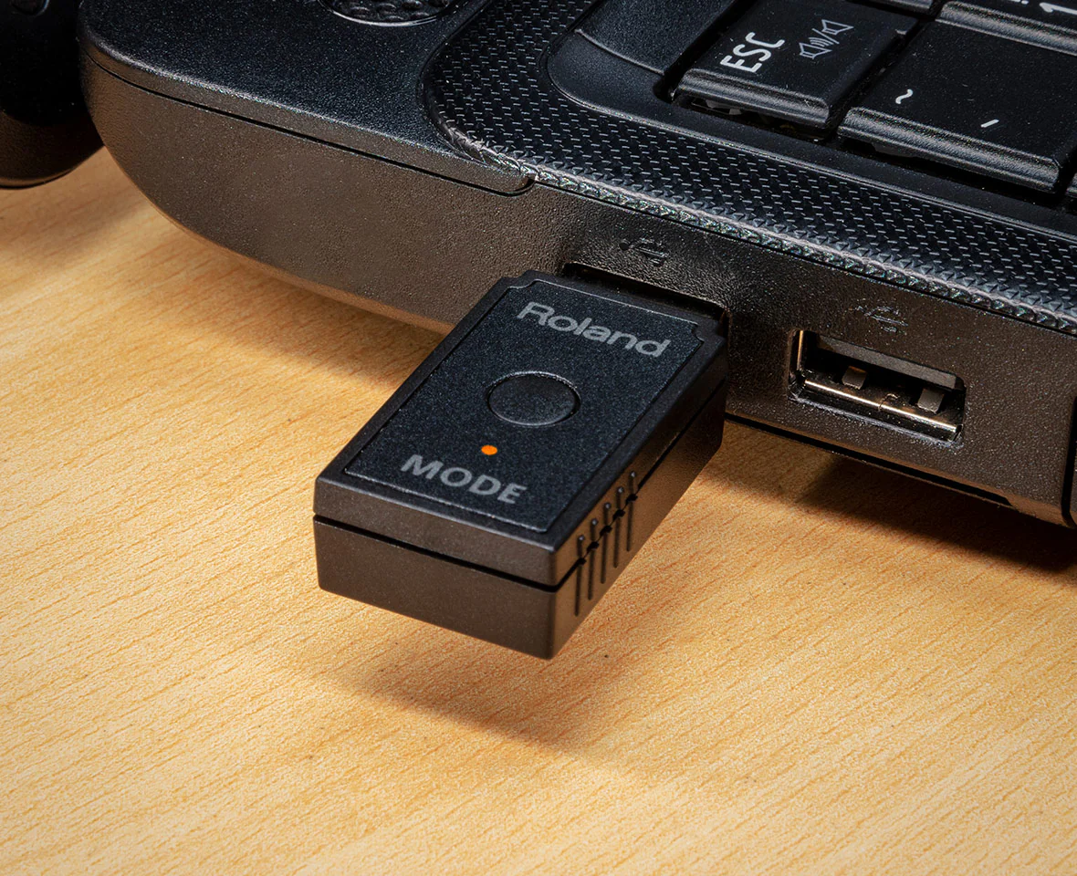 Roland WM-1D Wireless MIDI Dongle - Image 2