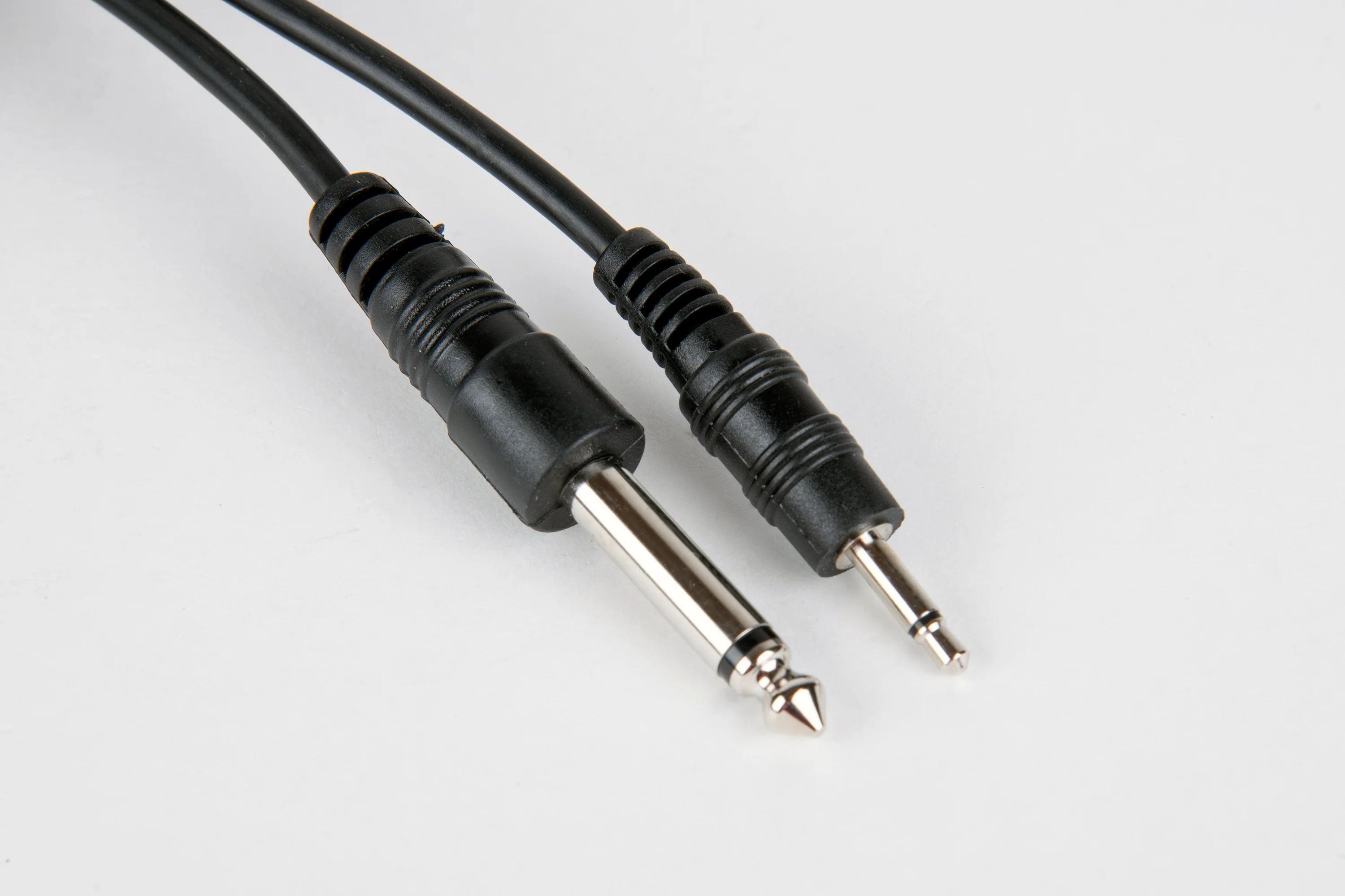 Kenton PRO-DCB Mk3 Professional Bi-Directional MIDI to DCB Converter - Image 6