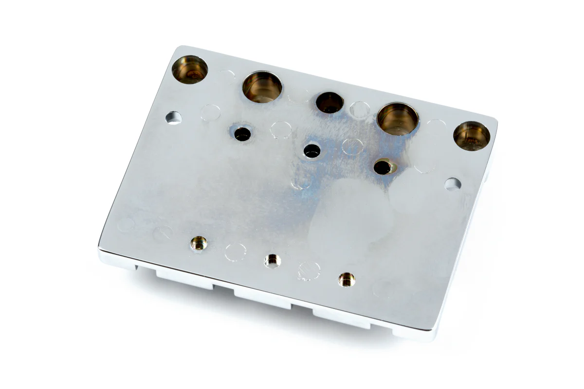 Fender HiMass 4-String Bass Bridge Assembly With Brass Saddles - Chrome - Image 2