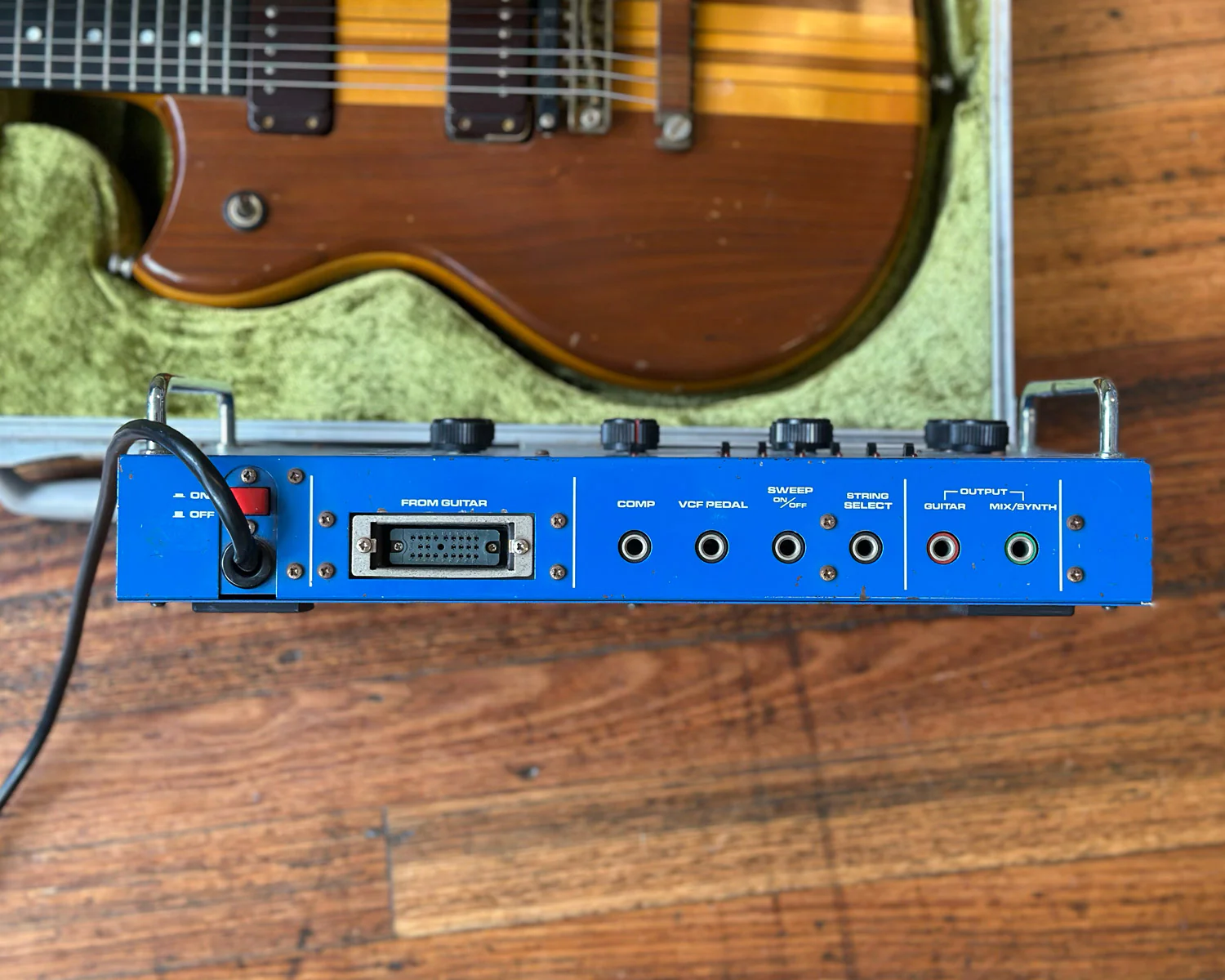 Roland G-808 Guitar Controller and GR-300 Polyphonic Synthesiser - Image 4