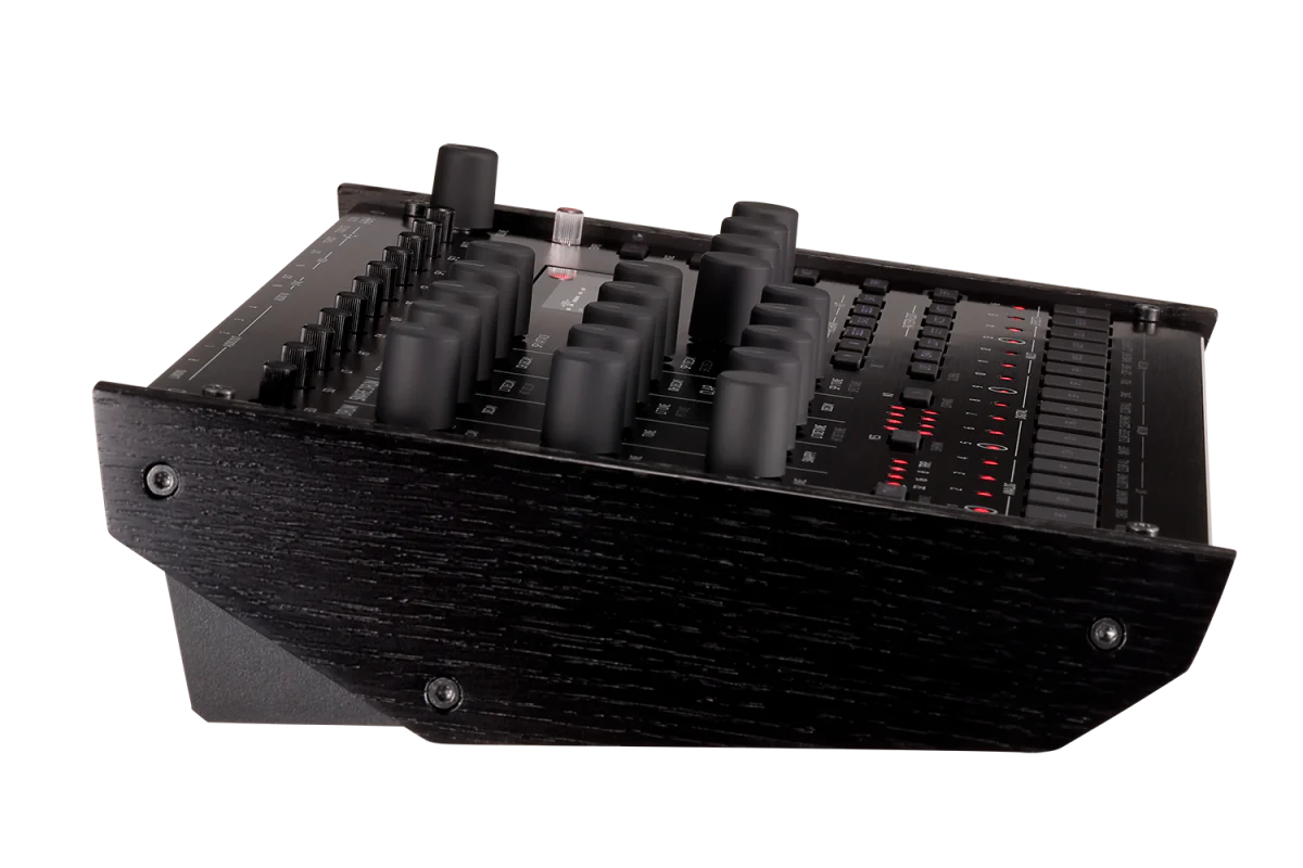 KORG Drumlogue Hybrid Drum Machine - Image 5