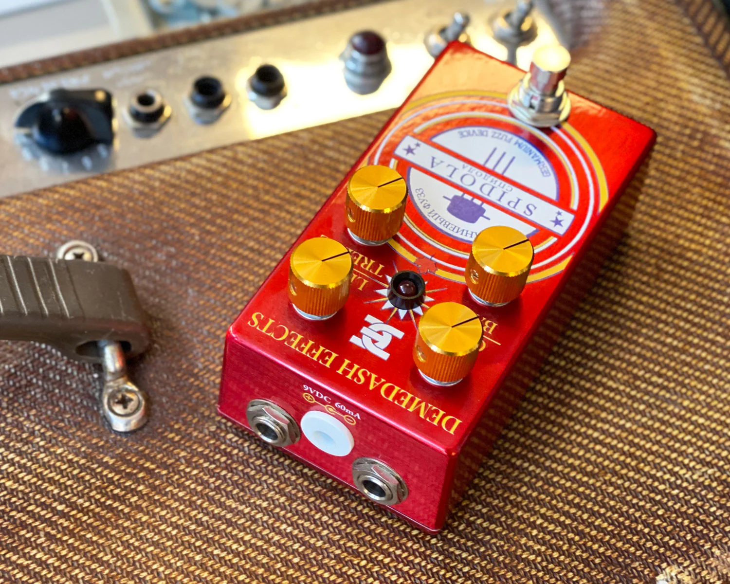 Demedash Effects Spidola Germanium Fuzz Спидола Германиум Фузз - Gold Knobs - Image 2