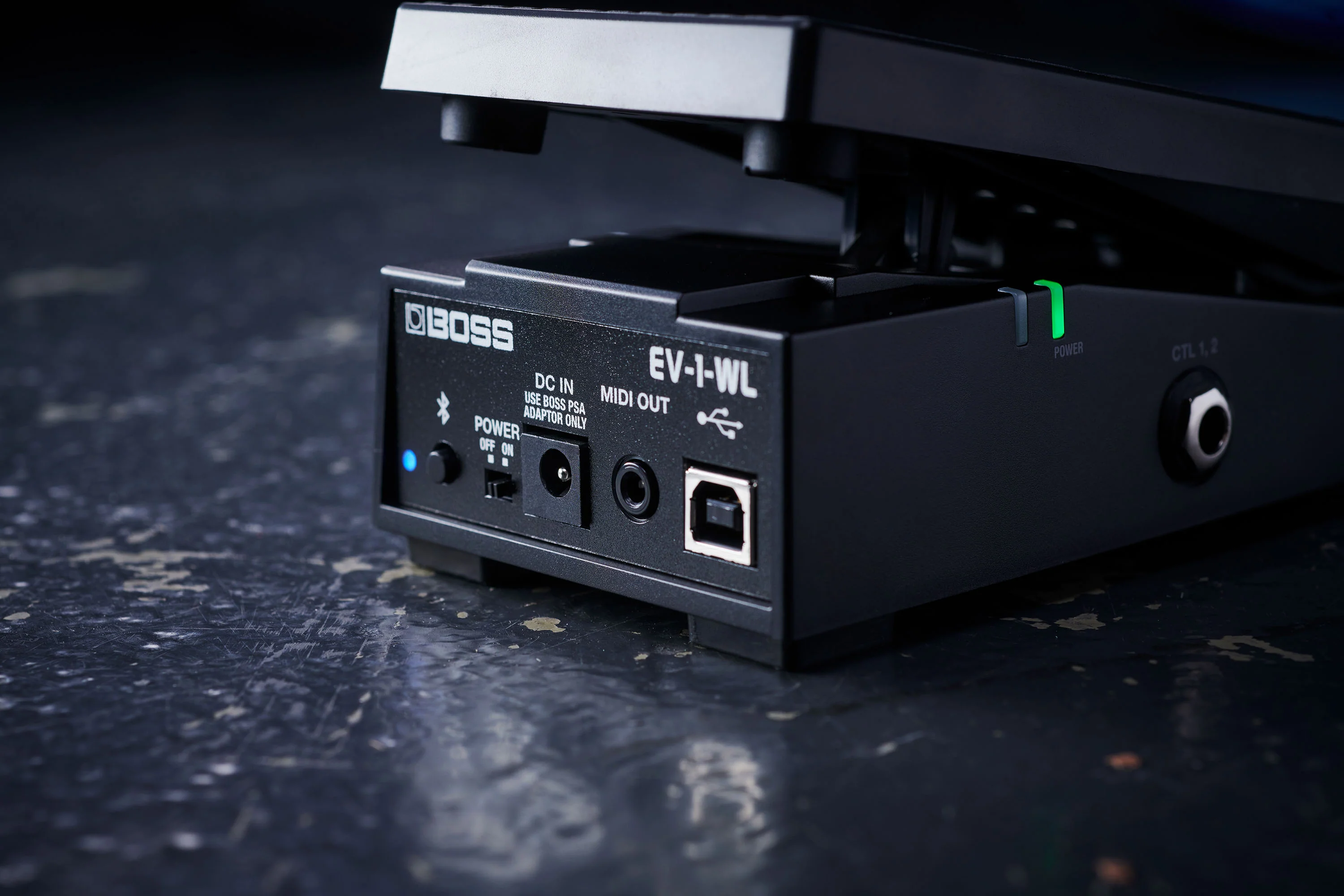 BOSS EV-1-WL Wireless Expression Pedal - Image 11