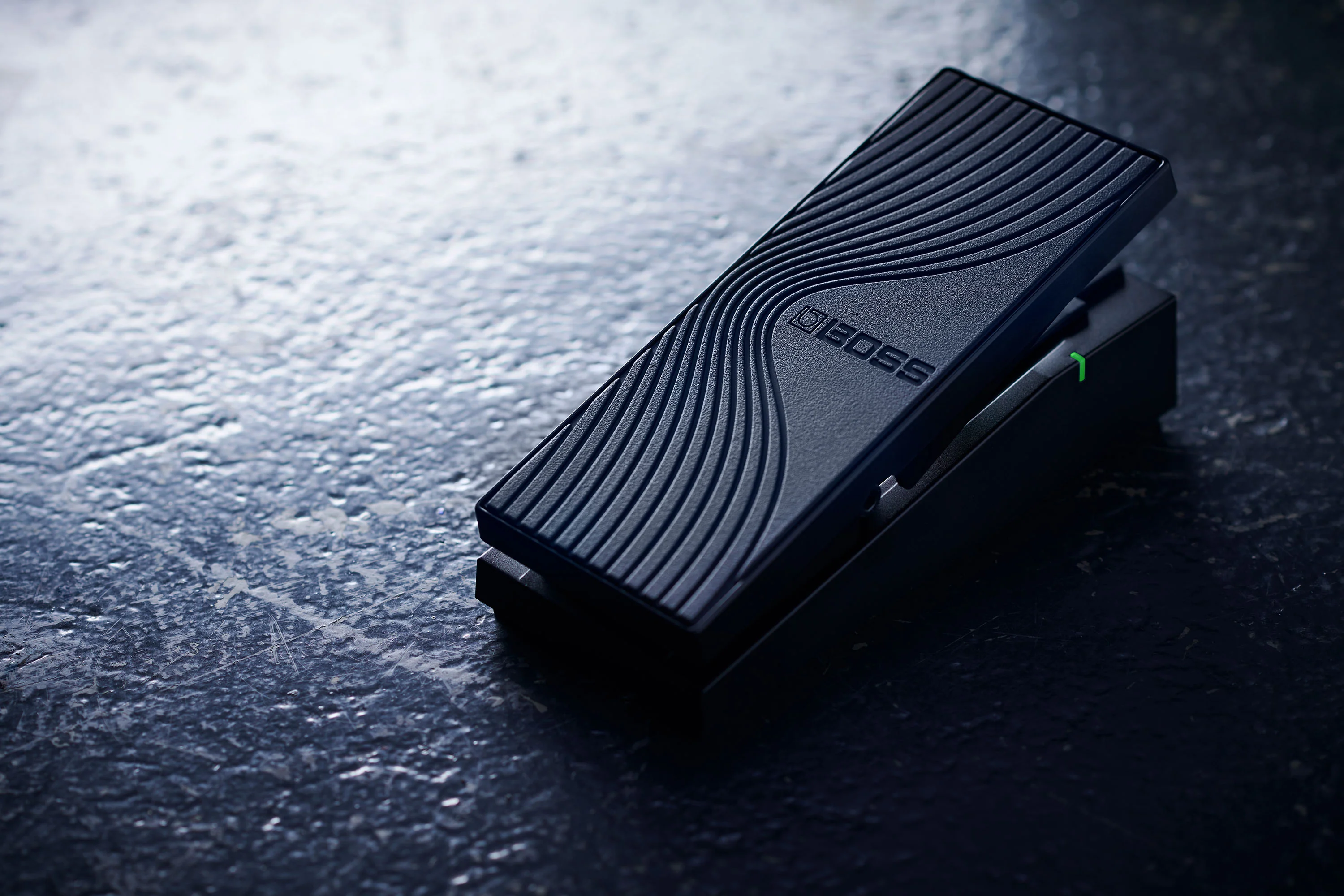 BOSS EV-1-WL Wireless Expression Pedal - Image 16
