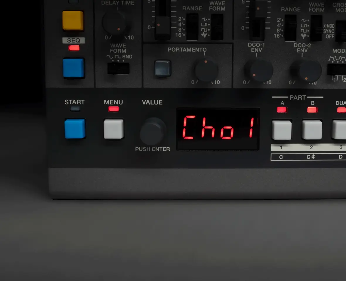 Roland JX-08 Synthesiser - Image 3