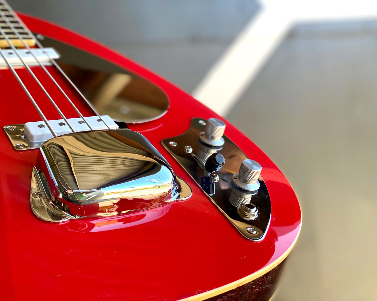 VOX Limited Edition Tear Drop Bass - Racing Red - Image 3