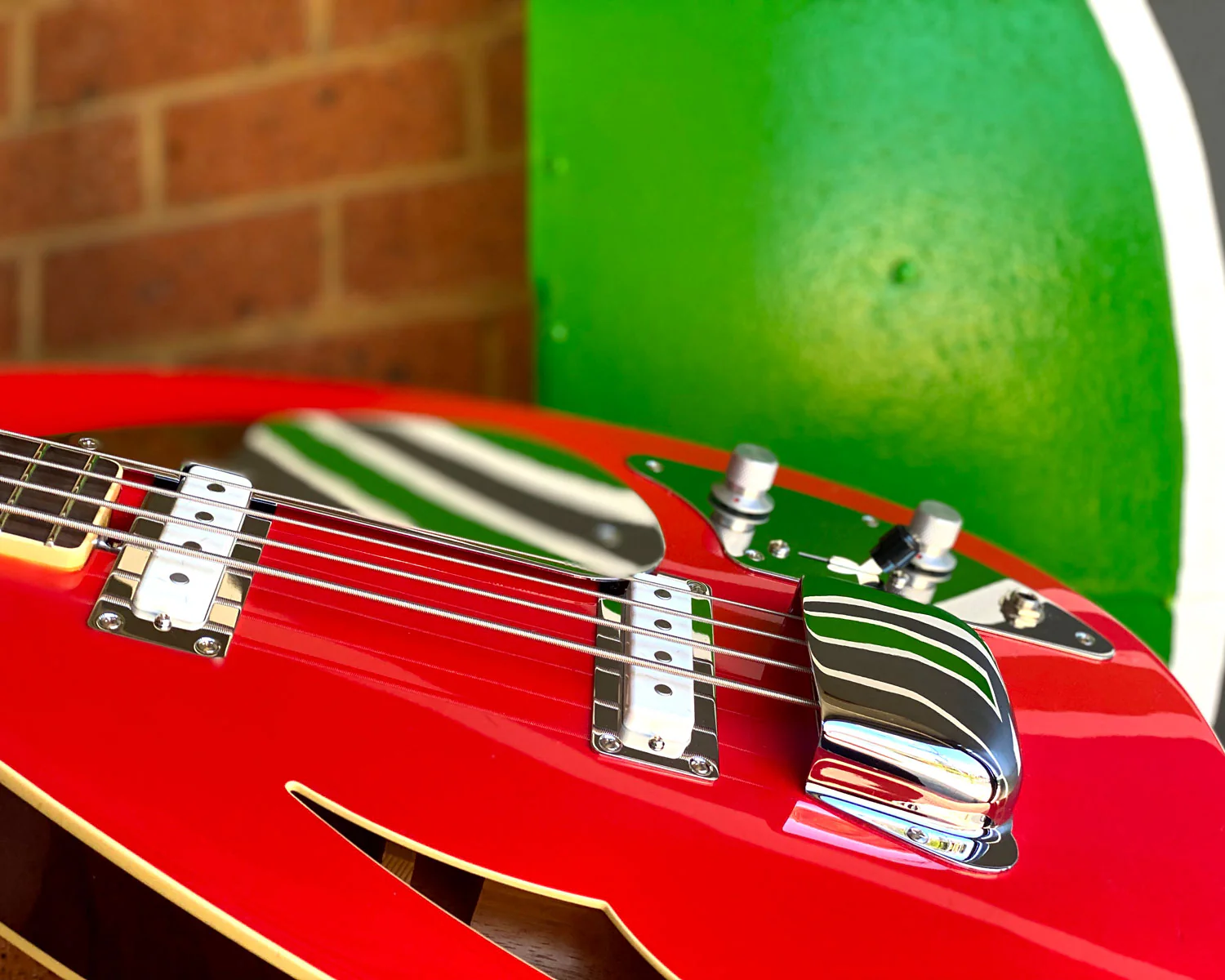 VOX Limited Edition Tear Drop Bass - Racing Red - Image 5