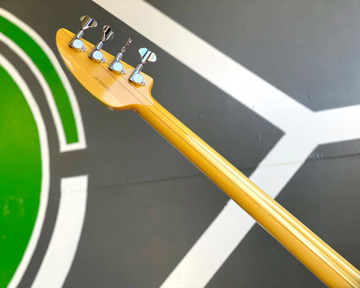 VOX Limited Edition Tear Drop Bass - Racing Red - Image 6
