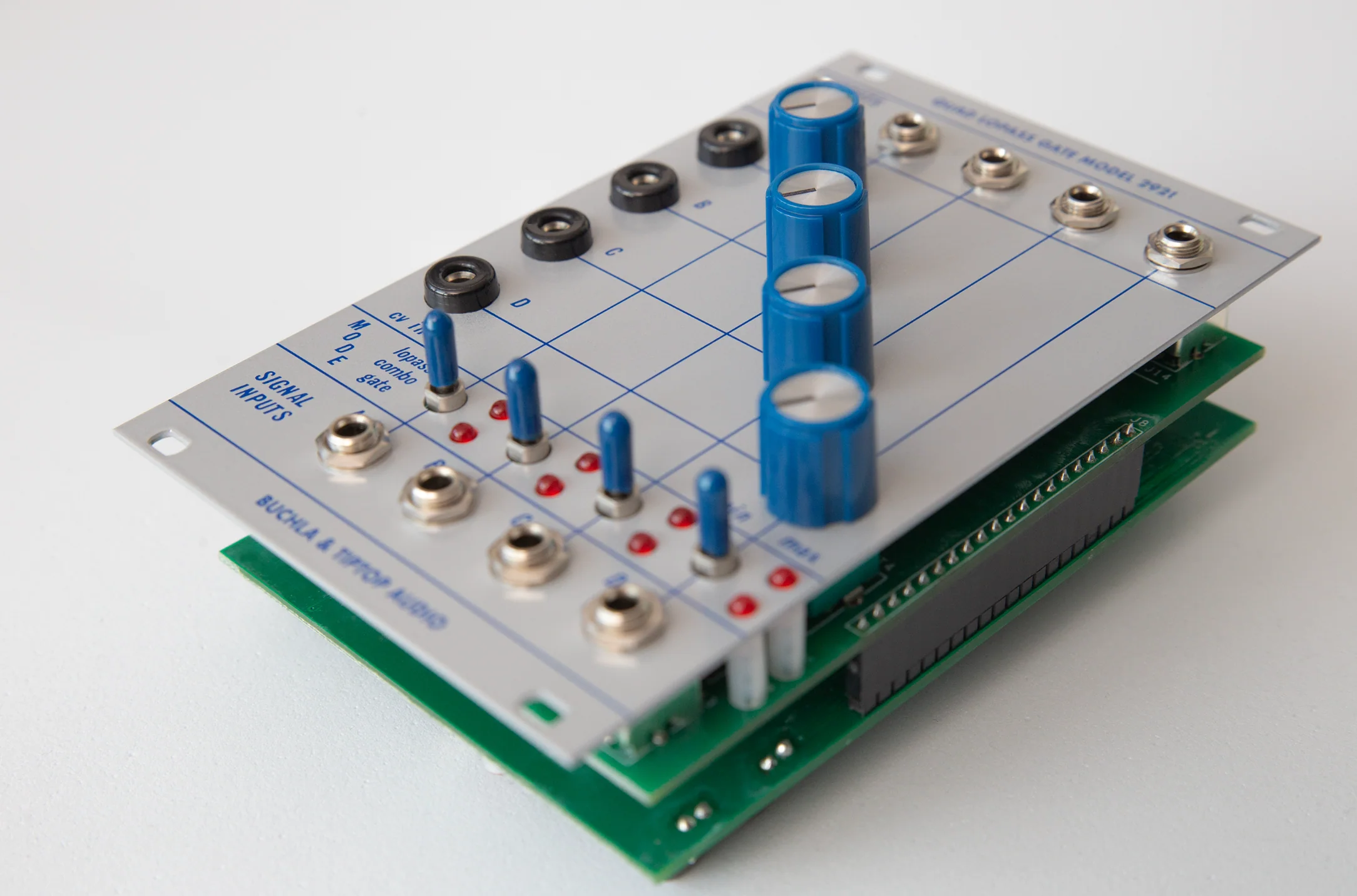 Tiptop Audio Buchla 292t Quad Lopass Gate - Image 5