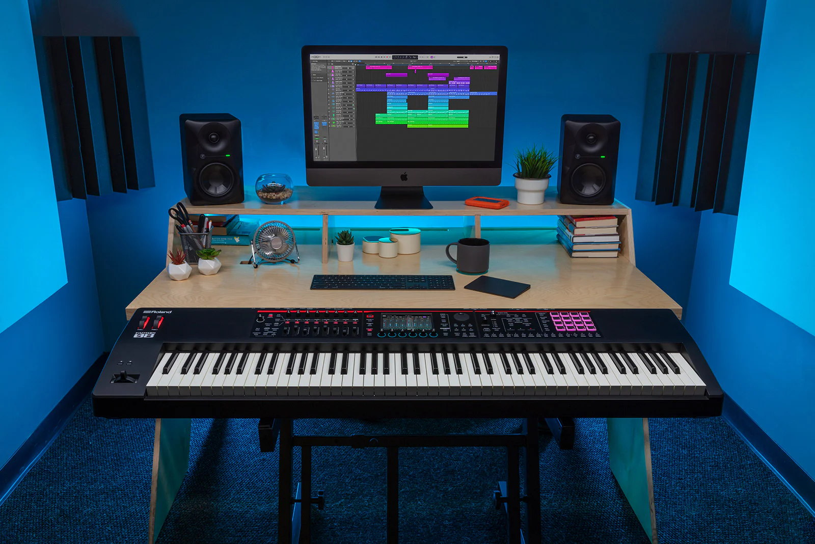 Roland FANTOM 08 88-Key Synthesizer Keyboard - Image 4