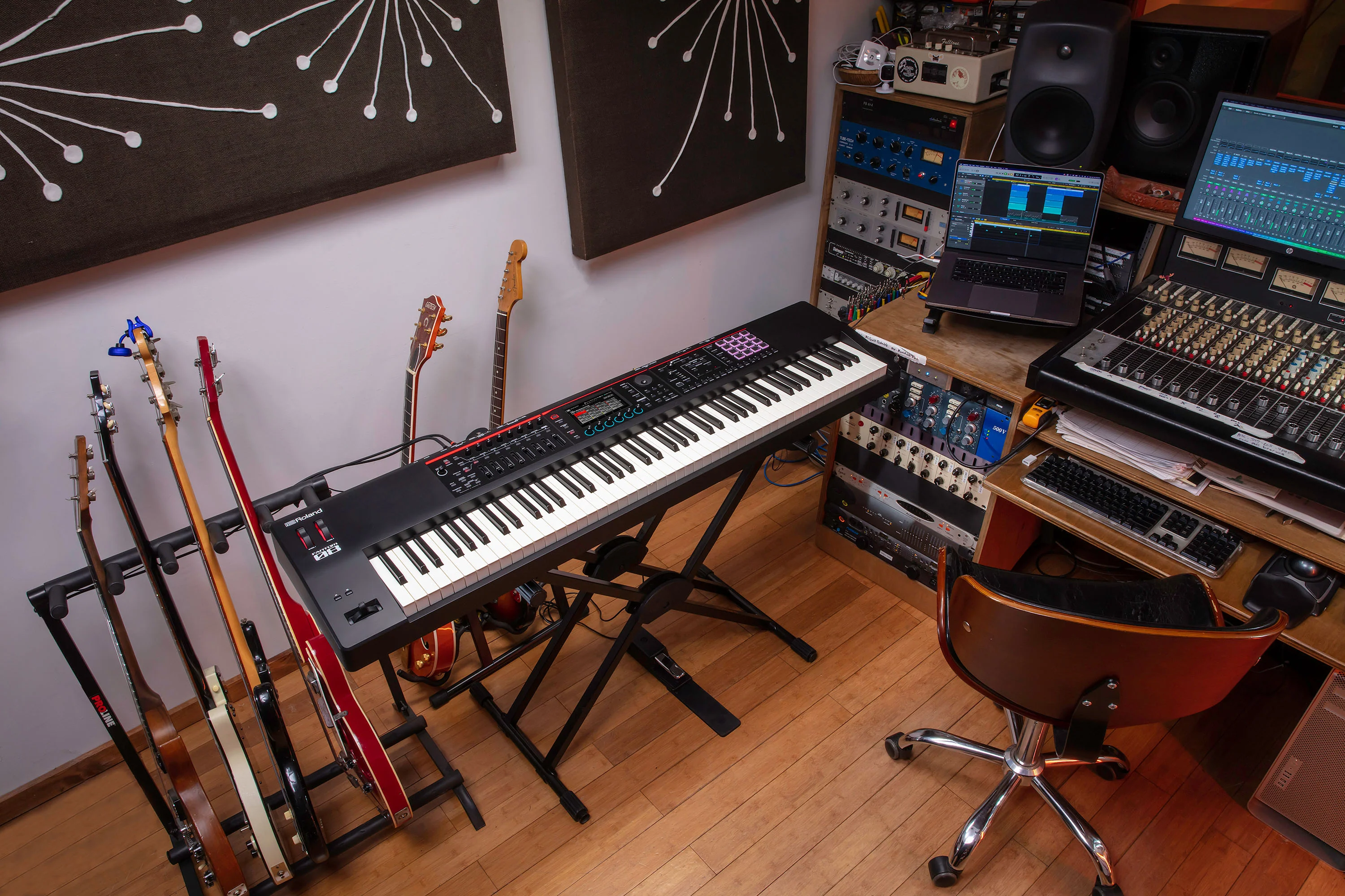 Roland FANTOM 08 88-Key Synthesizer Keyboard - Image 8