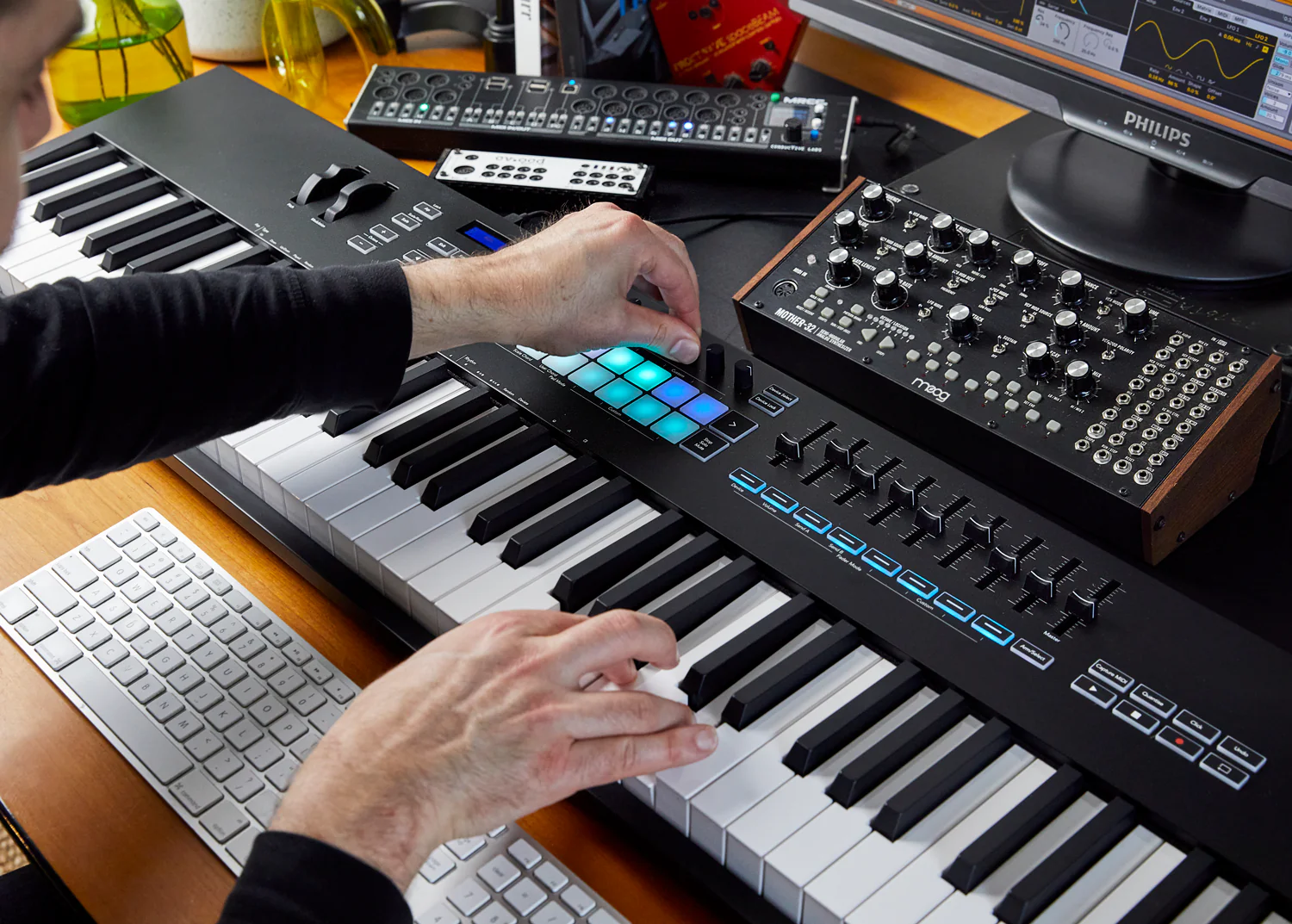 Novation Launchkey 88 MK3 MIDI Keyboard Controller - Image 10