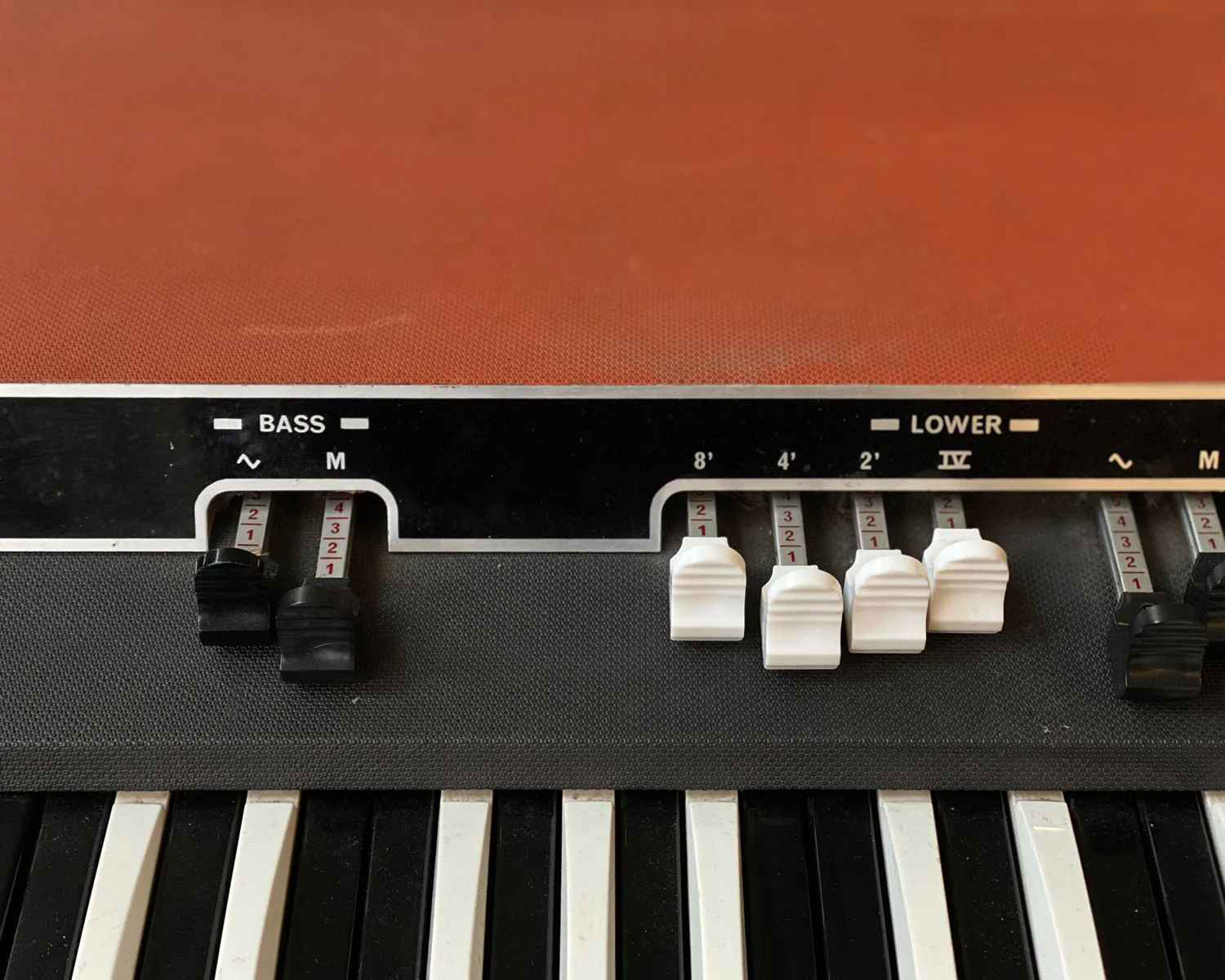 Vox V303E "Italian" Super Continental Organ - Image 13