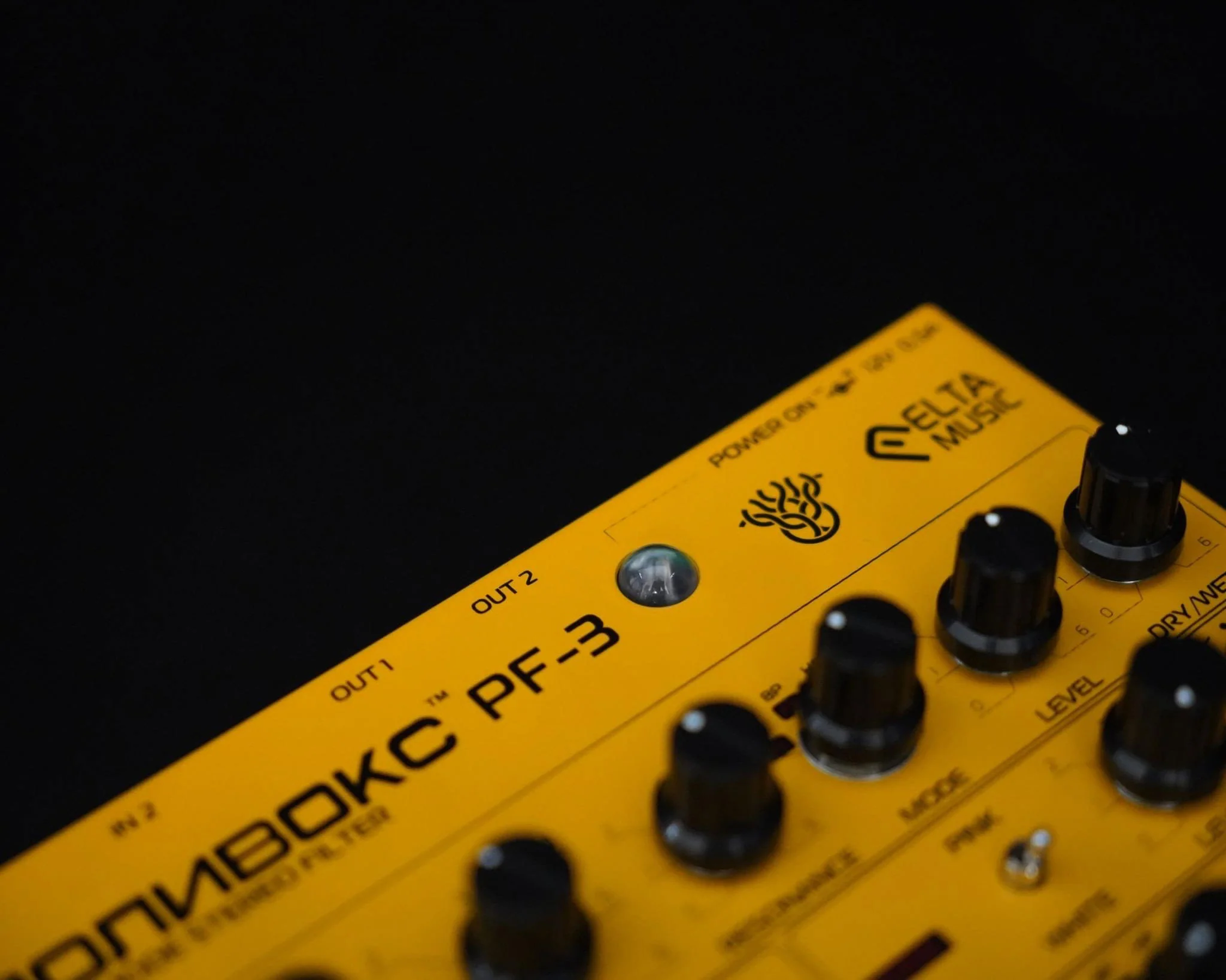 ELTA Music PF-3 POLIVOX Stereo Filter - Yellow - Image 4
