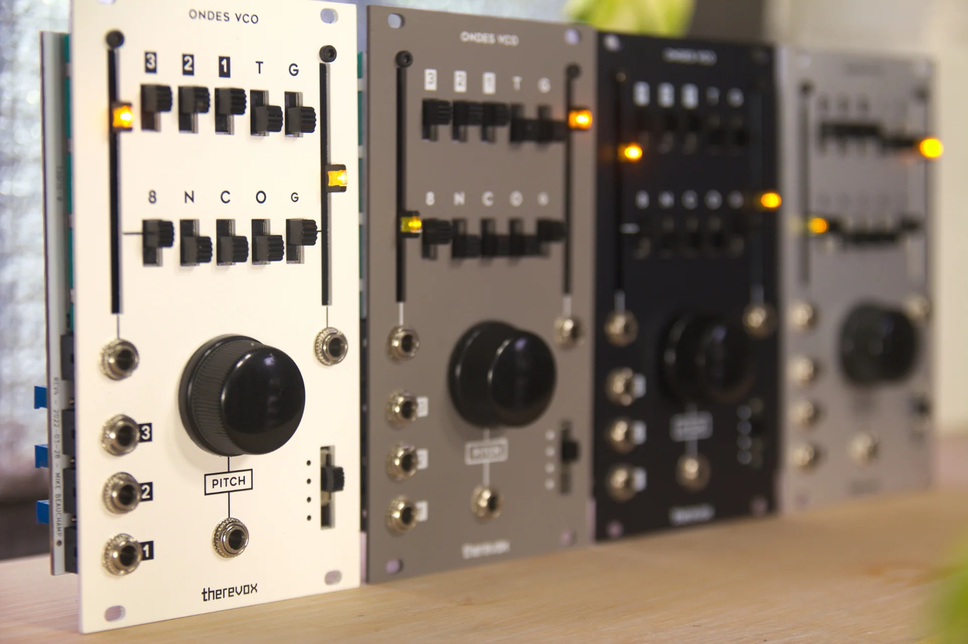 Therevox Ondes VCO - Anodised Silver - Image 3