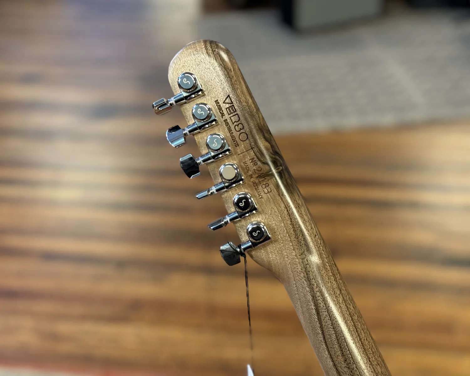 Verso Instruments Orbit Baritone Guitar - Image 5