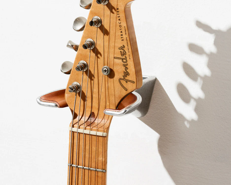 MINIM Aluminium & Tan Leather Sandcast Hanger - Image 2