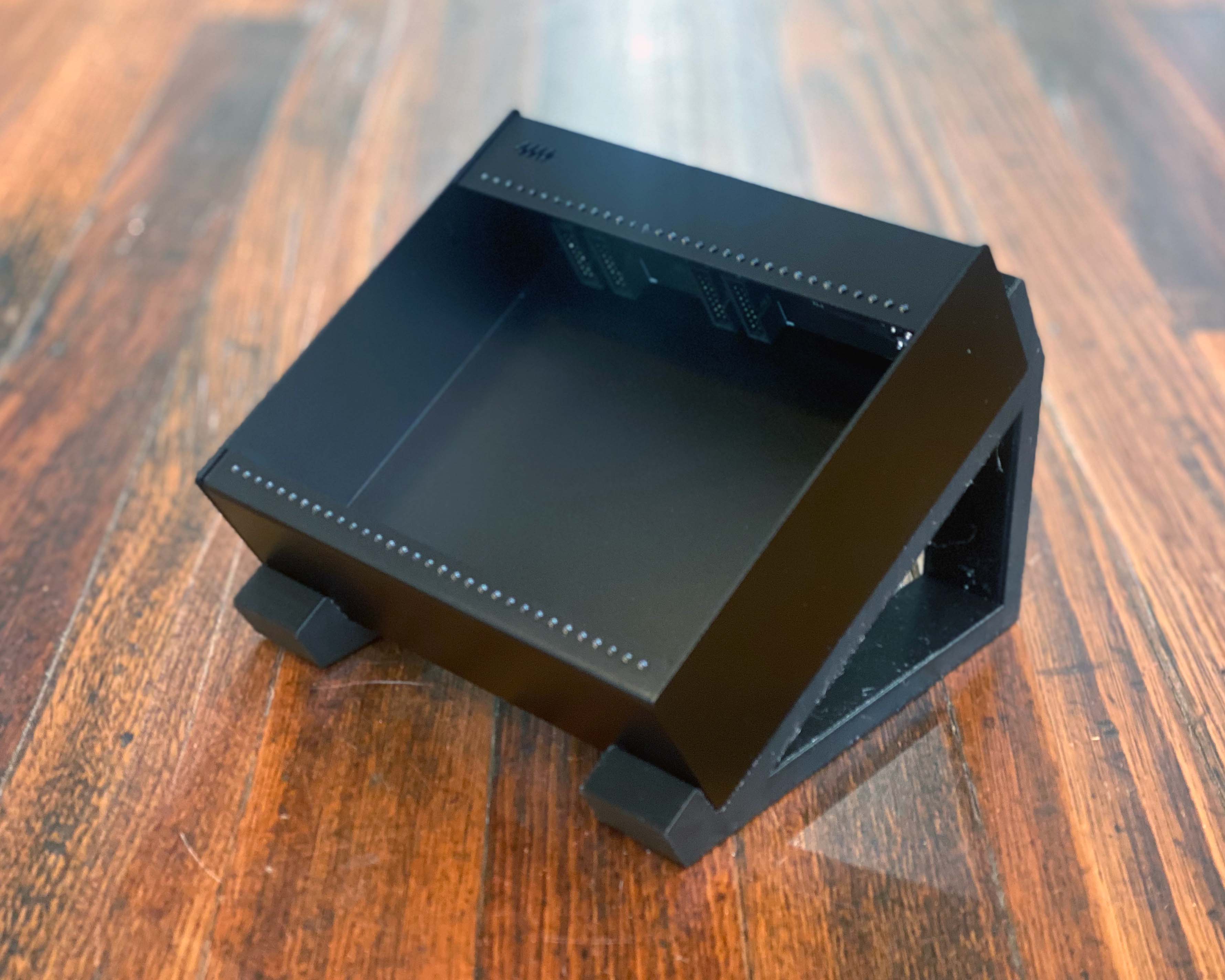 Black Legs Tilted Pod Stand - Image 3