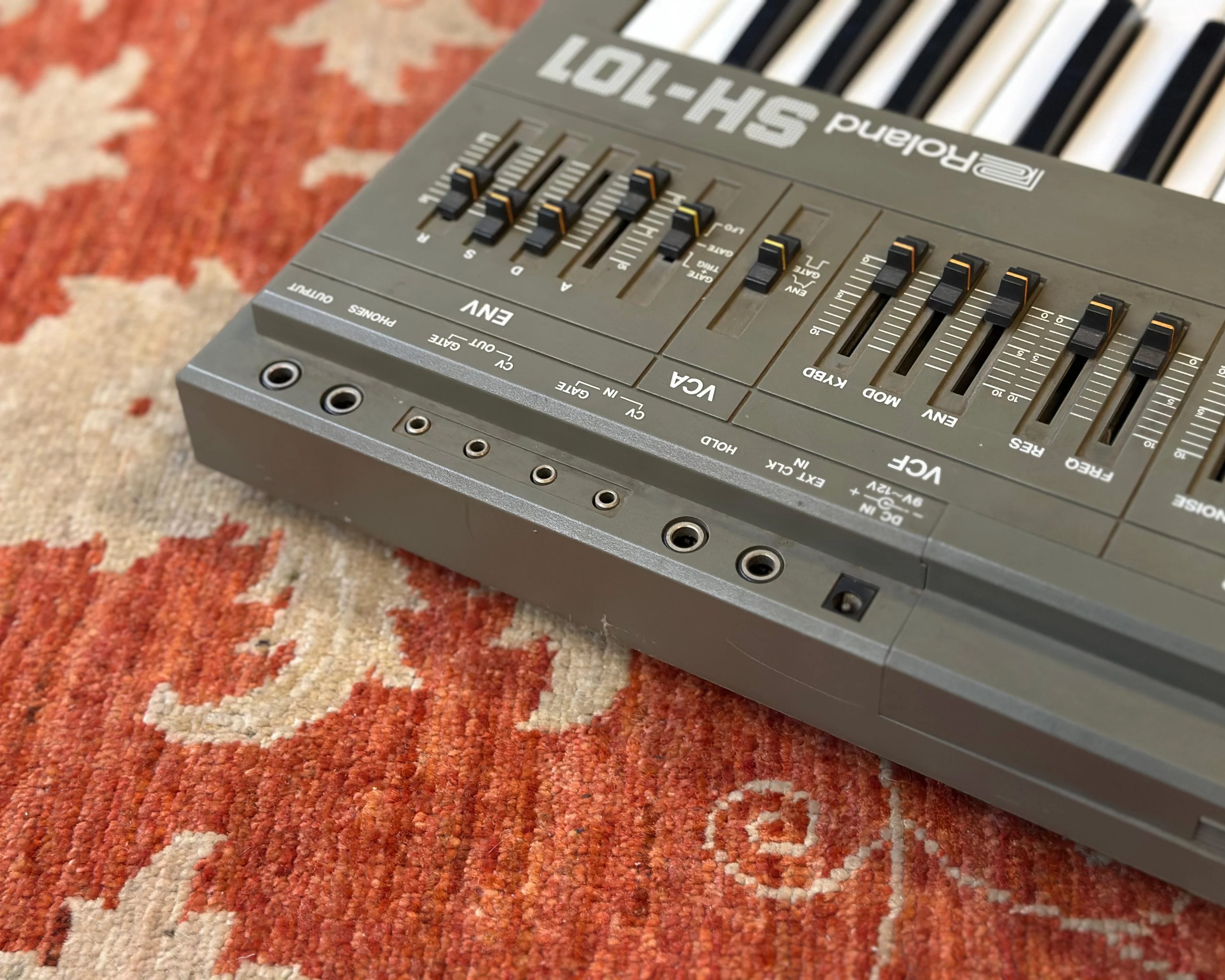 Roland SH-101 Monophonic Analog Synthesizer - Grey - Image 2