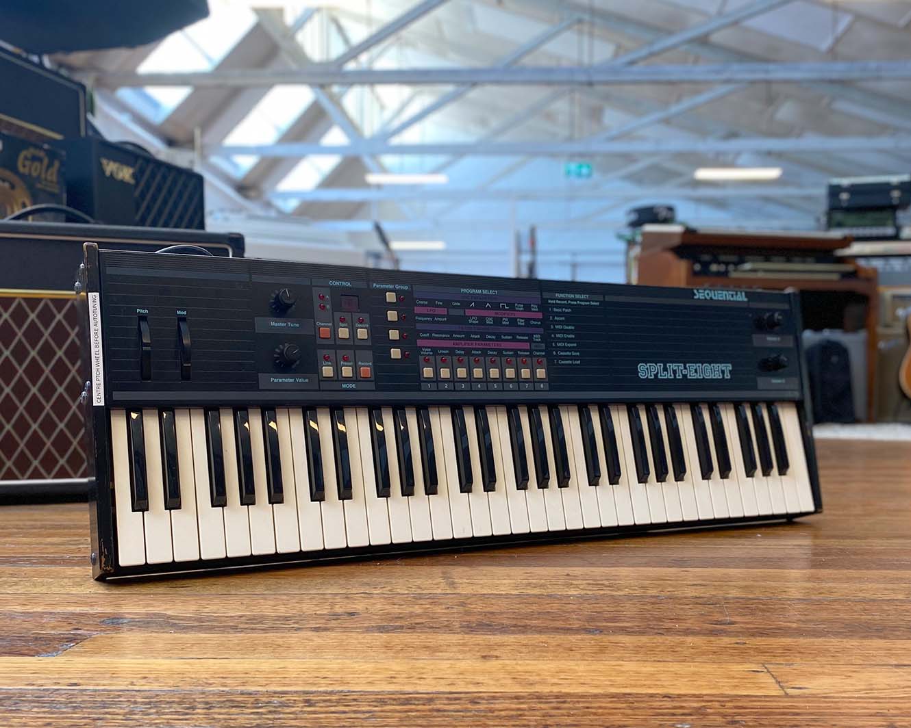 Sequential Split-Eight Polyphonic Analogue Synthesizer