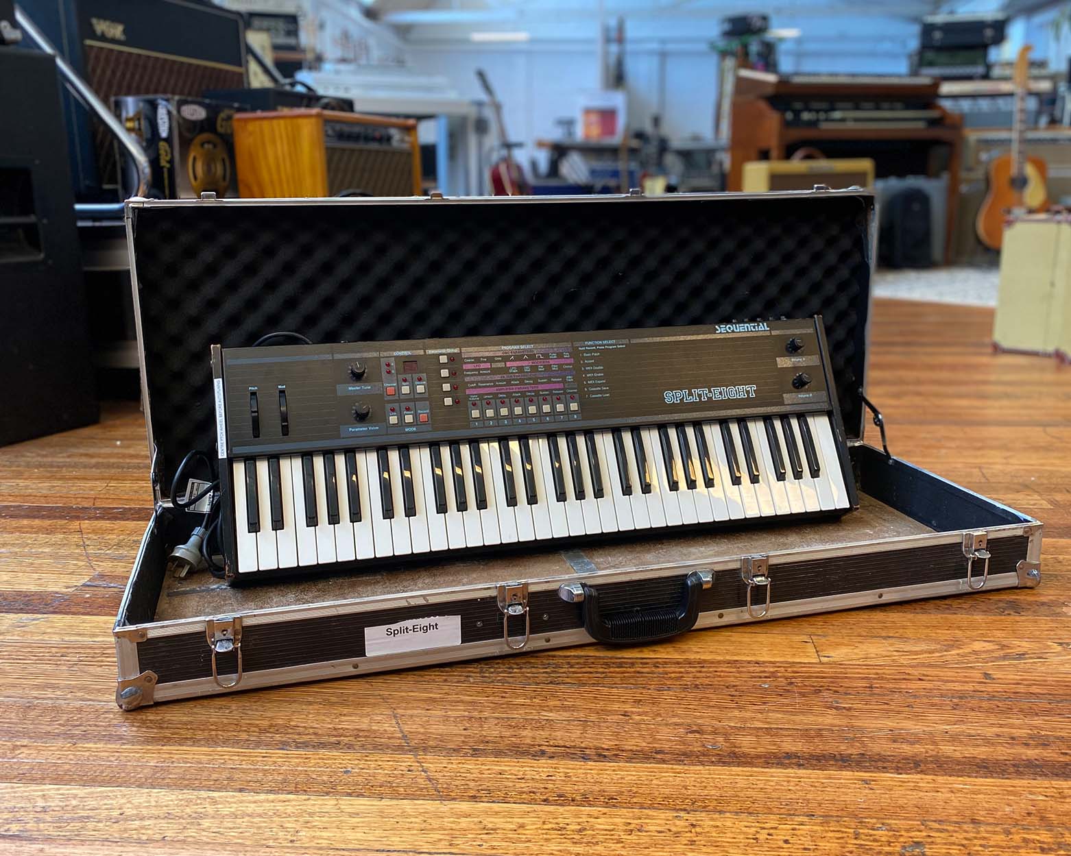 Sequential Split-Eight Polyphonic Analogue Synthesizer - Image 2