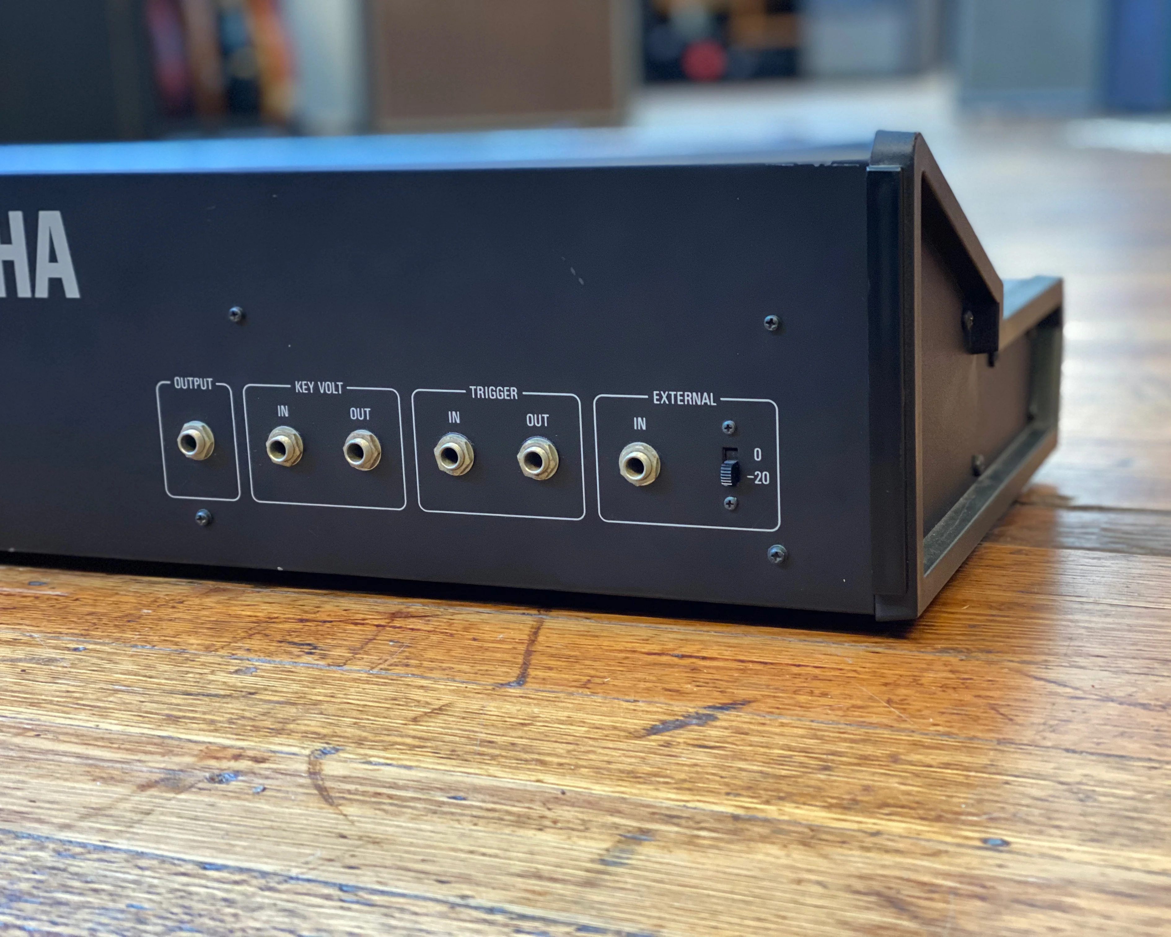 YAMAHA CS-10 Analogue Monophonic Synthesizer - Image 5