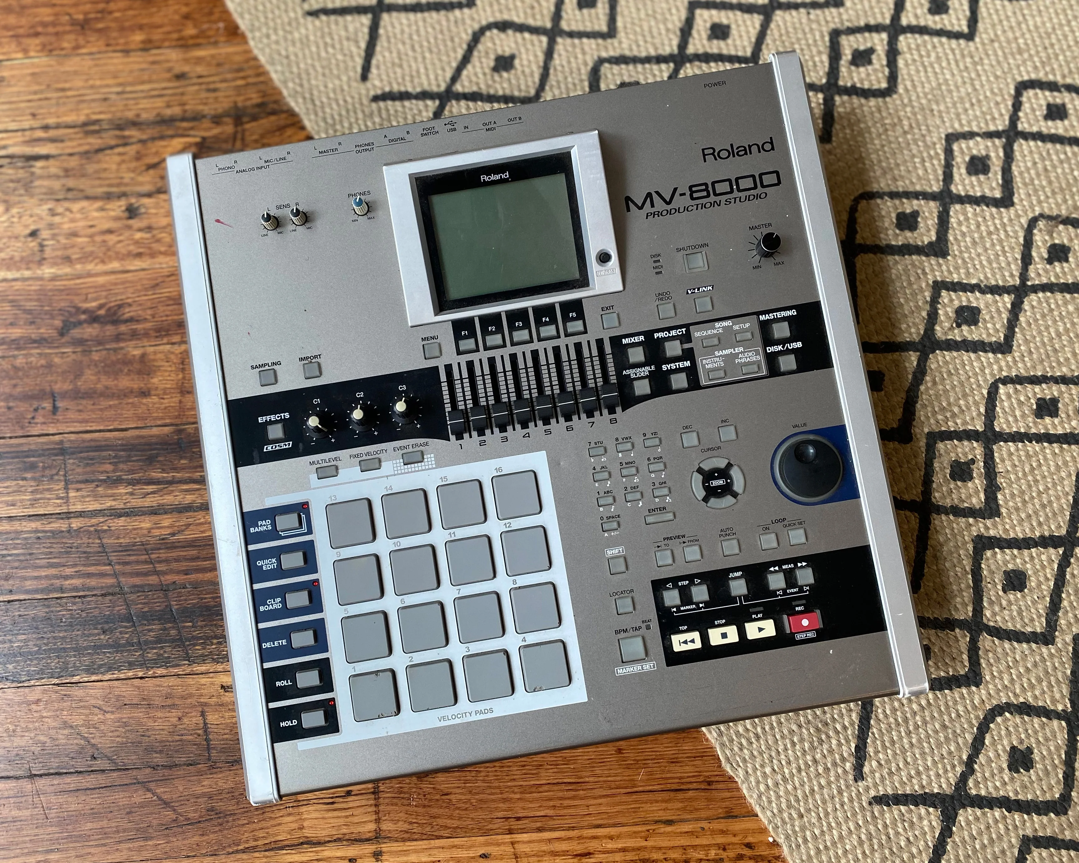 Roland MV-8000 Production Studio