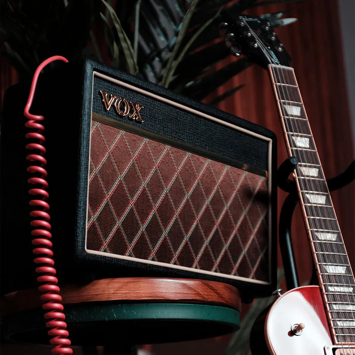 VOX Pathfinder 10 Guitar Combo - Image 3