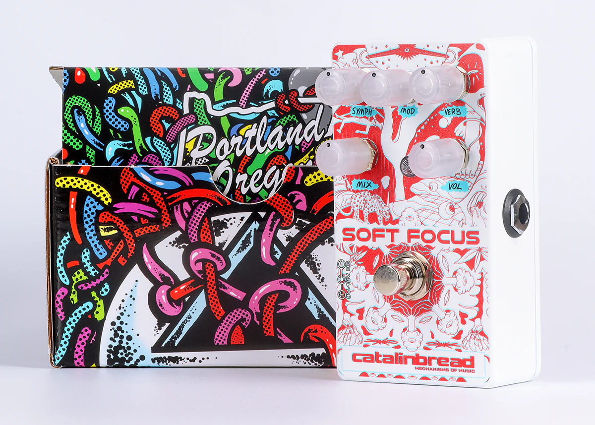 Catalinbread Soft Focus 3D Glasses - Image 3