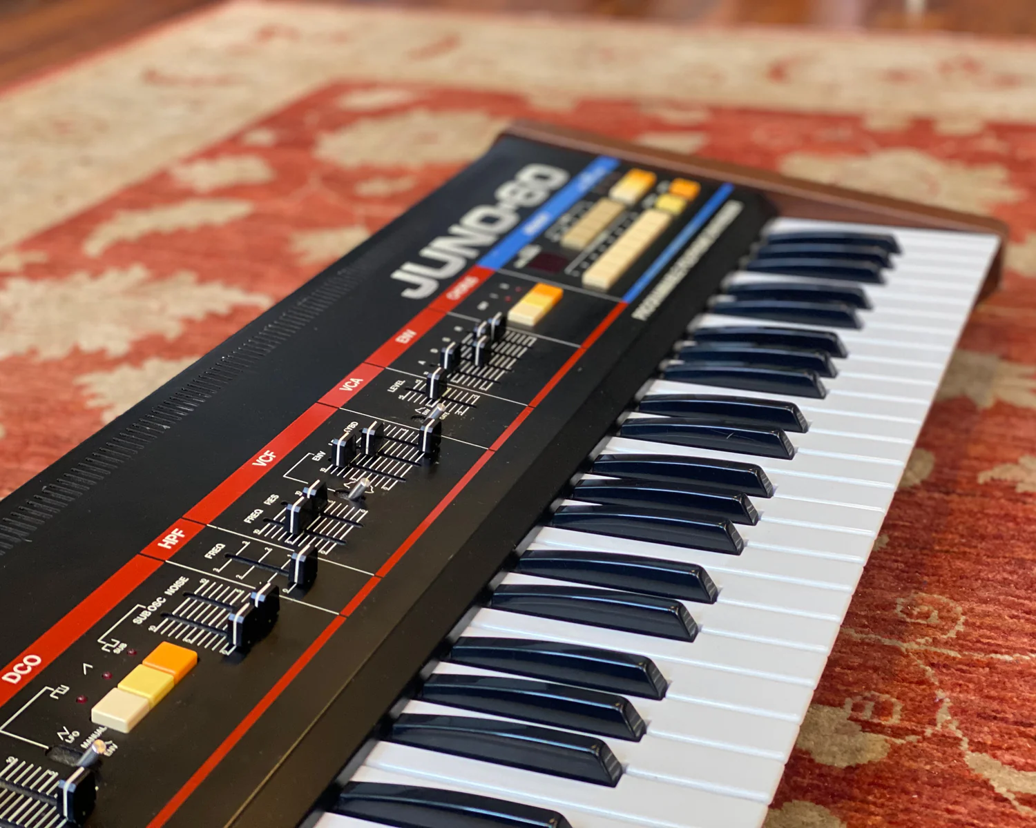 1983 Roland Juno 60 Six Voice Analogue Synthesizer - Image 8