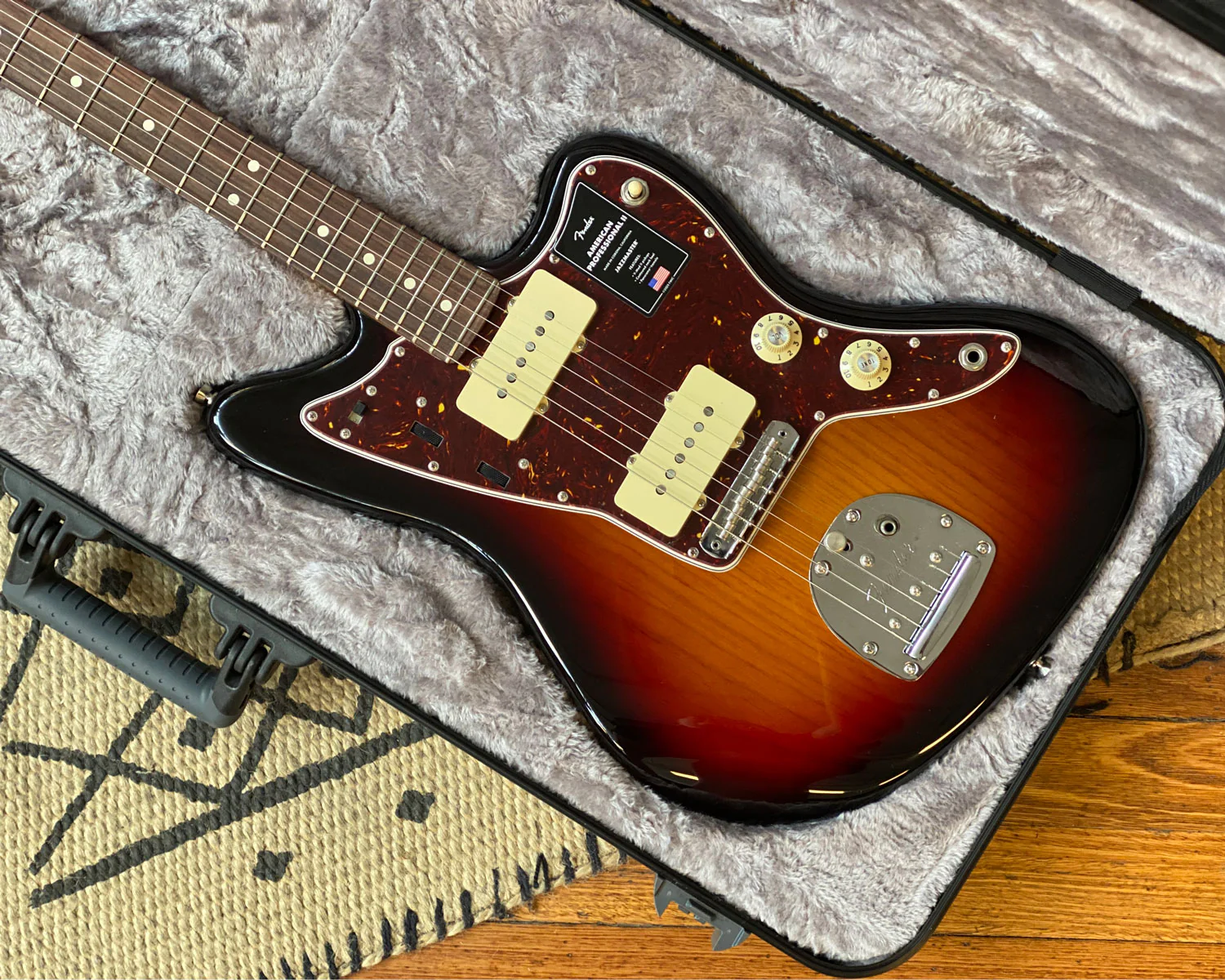 Fender American Professional II Jazzmaster - 3 Colour Sunburst