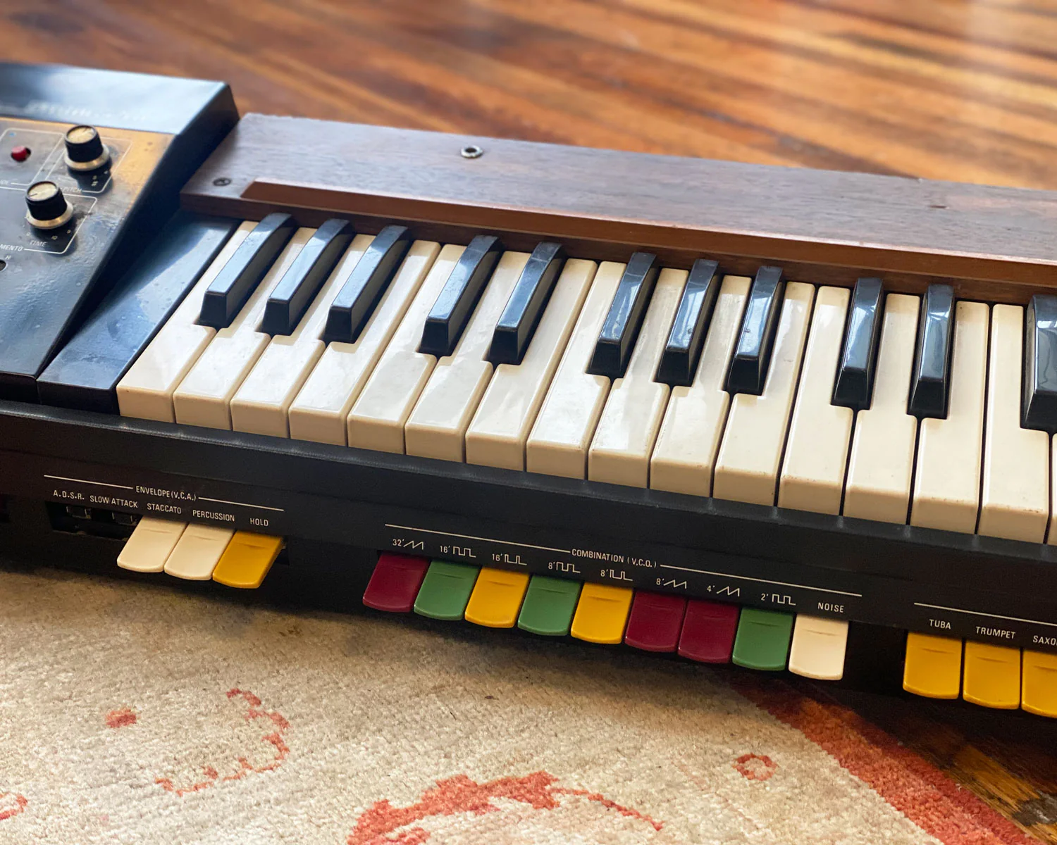 Roland SH-1000 Analogue Monophonic Synthesiser - Image 3