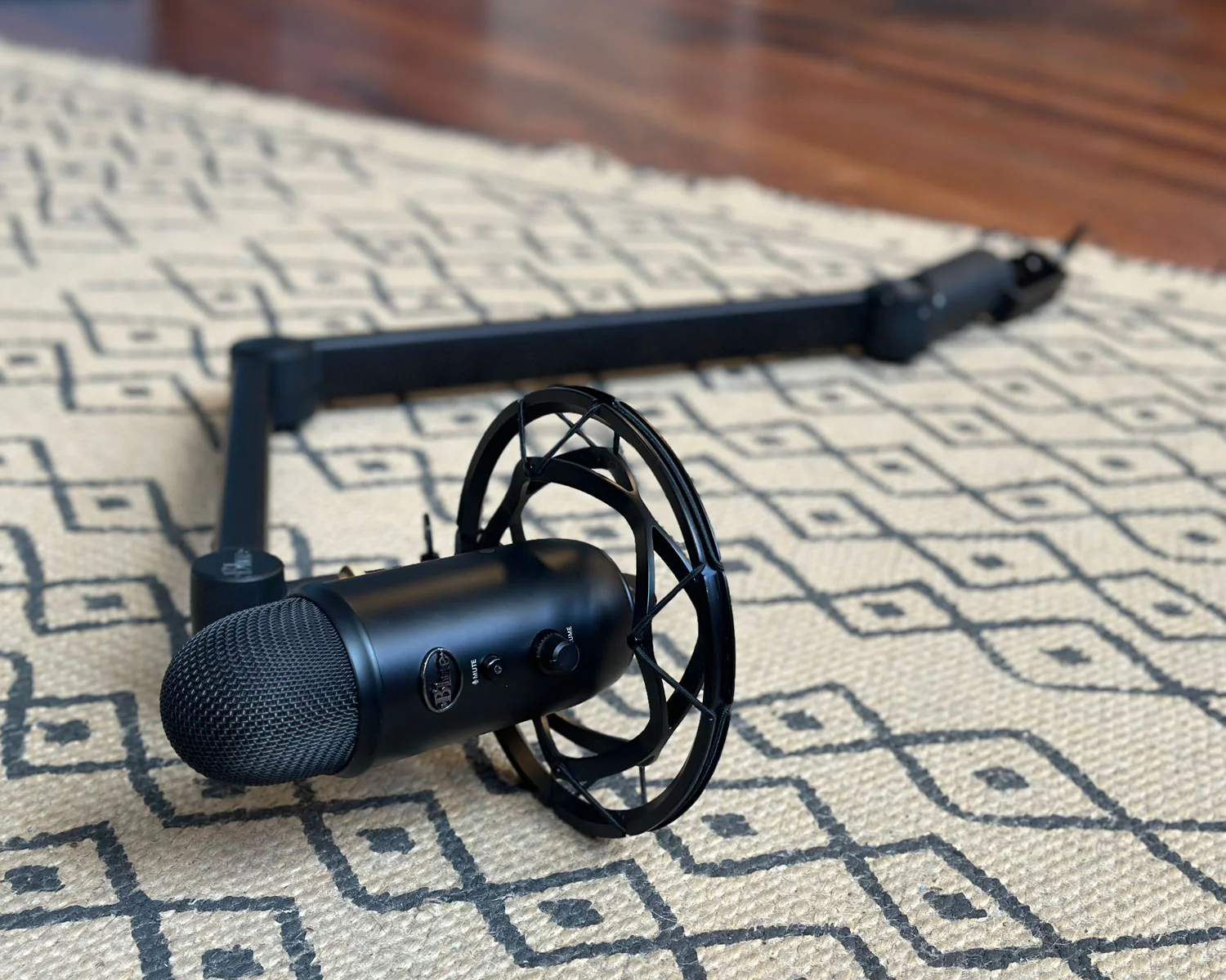 Blue Microphones Yeti USB Microphone - Image 4