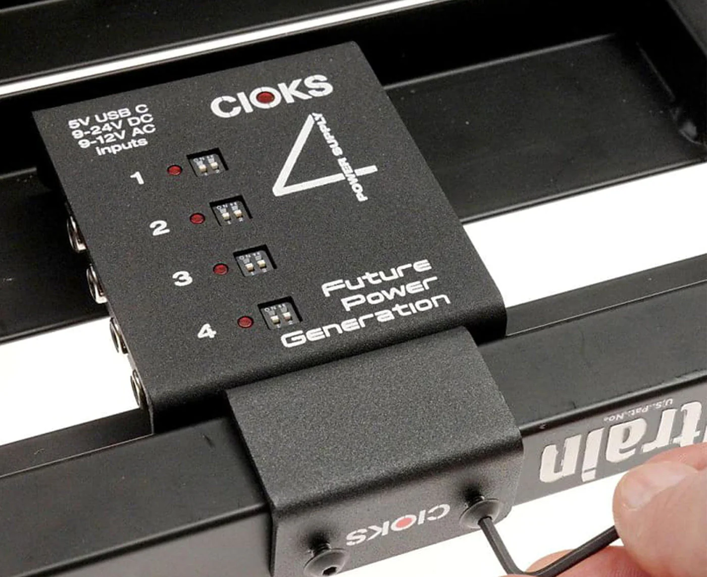 CIOKS Mini GRIP bracket to mount CIOKS 4 to a Pedaltrain board - Image 2