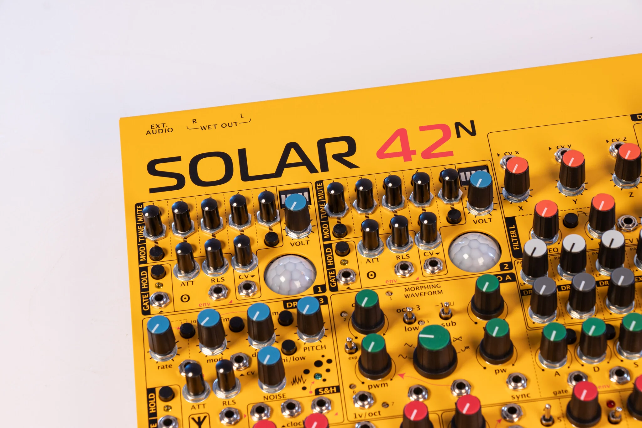 ELTA Music SOLAR 42ⁿ Microtonal Drone Ambient Machine - Maize Yellow - Image 2