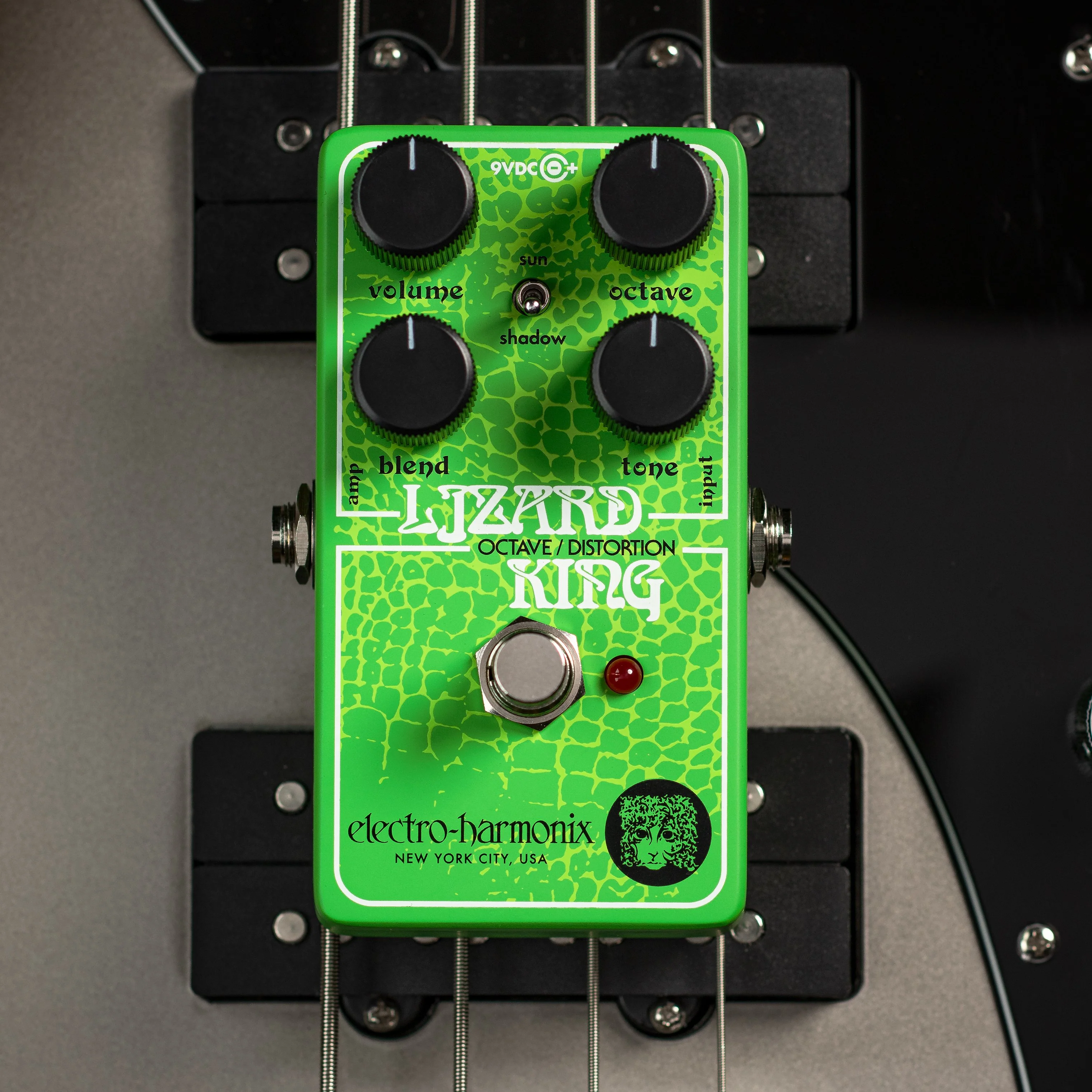 Electro Harmonix Lizard King Bass Octave Fuzz Pedal - Image 4