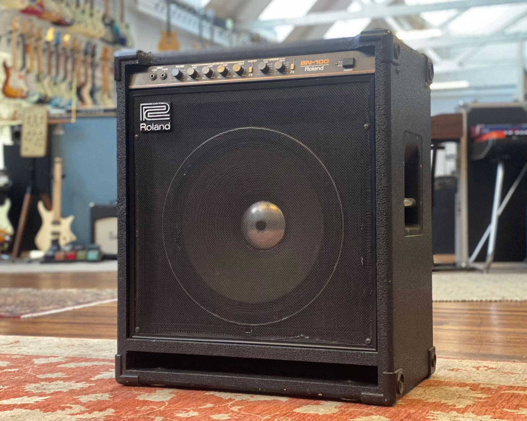 Roland BN-100 100 Watt 1x15" Bass Combo Amplifier - Image 2
