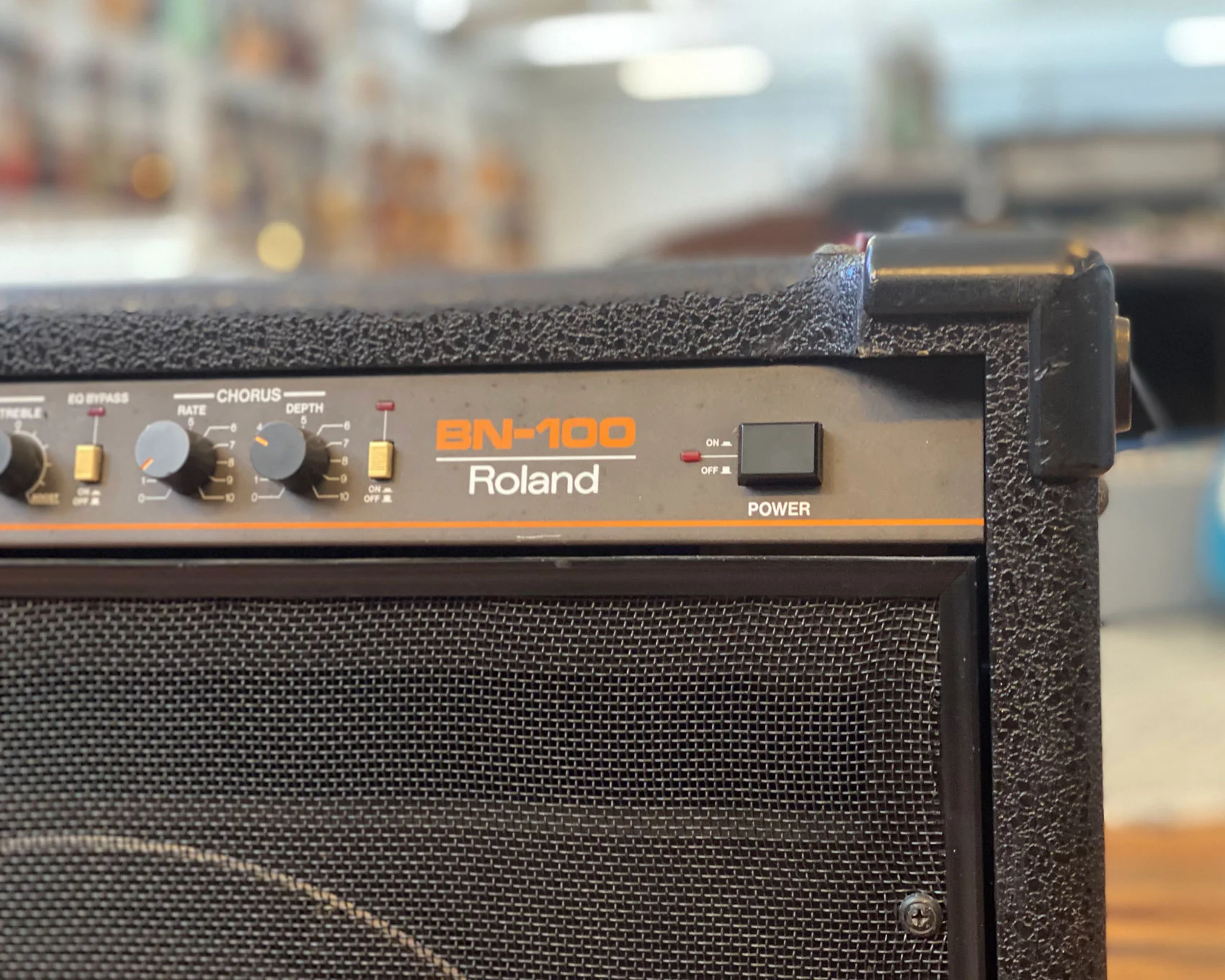 Roland BN-100 100 Watt 1x15" Bass Combo Amplifier - Image 4