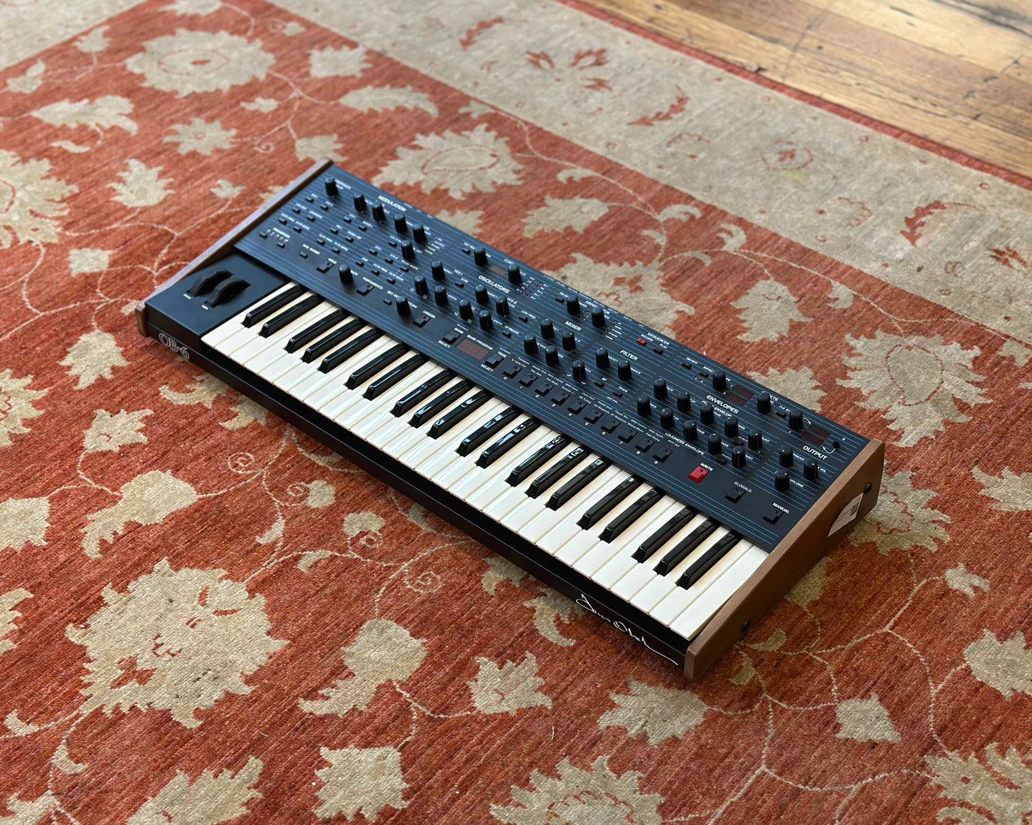 Dave Smith Instruments Oberheim OB-6 Six Voice Analogue Synthesizer