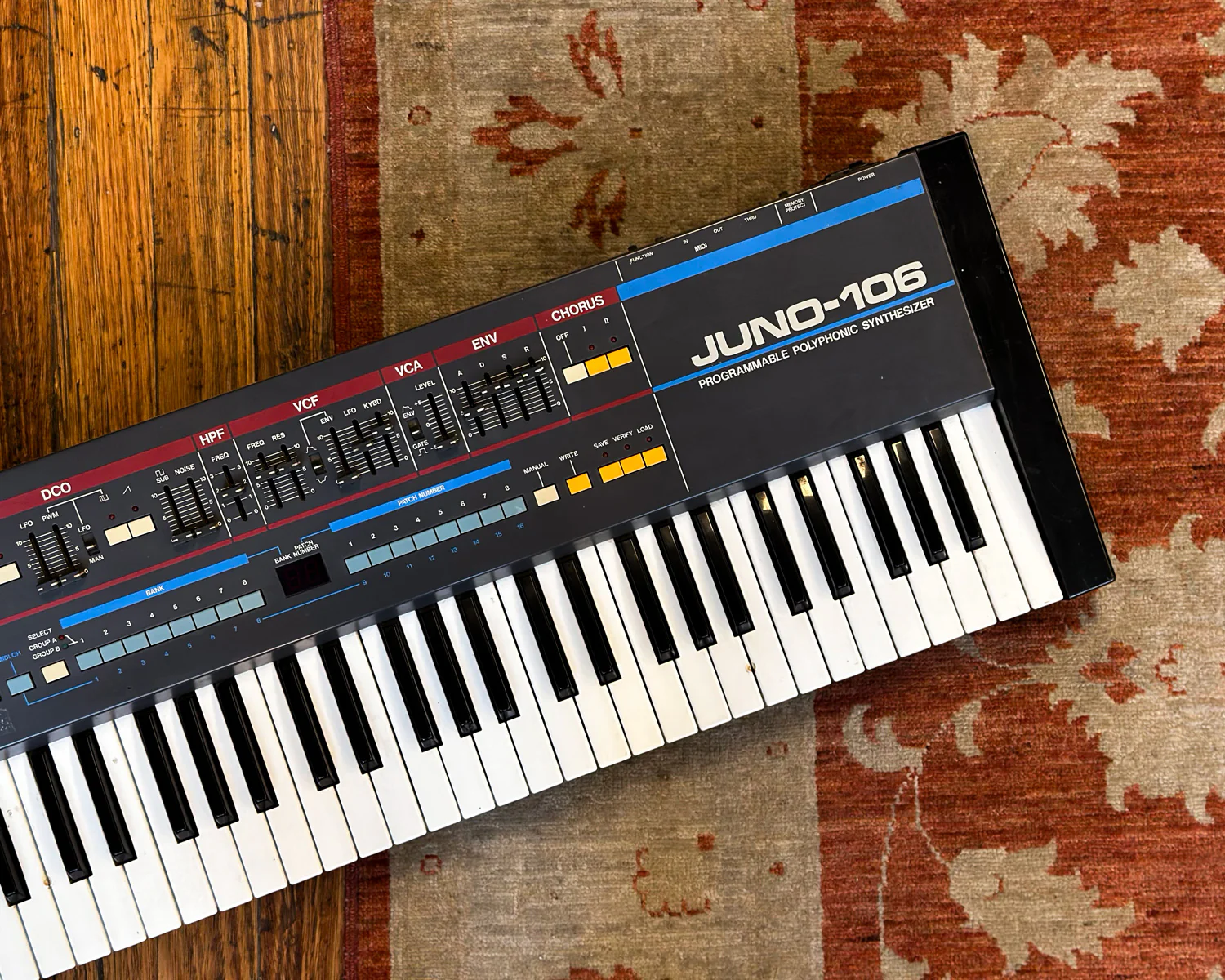 Roland Juno 106 Polyphonic Analogue Synthesizer - Image 2