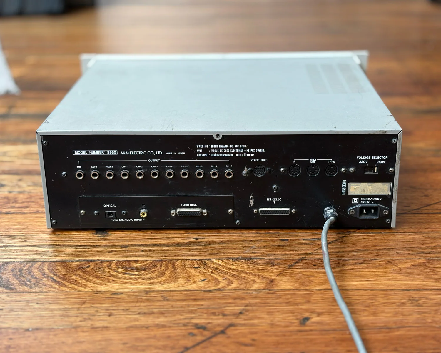 AKAI S950 Digital Sampler - Image 4