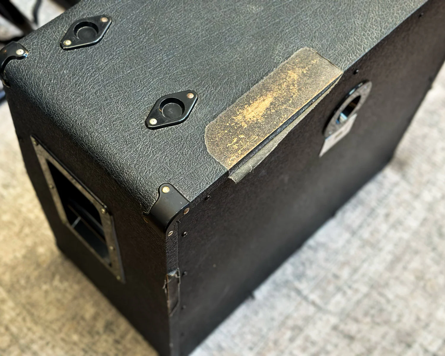 Marshall AVT412 200 Watt 4x12" 8Ω Speaker Enclosure - Made in the UK - Image 3