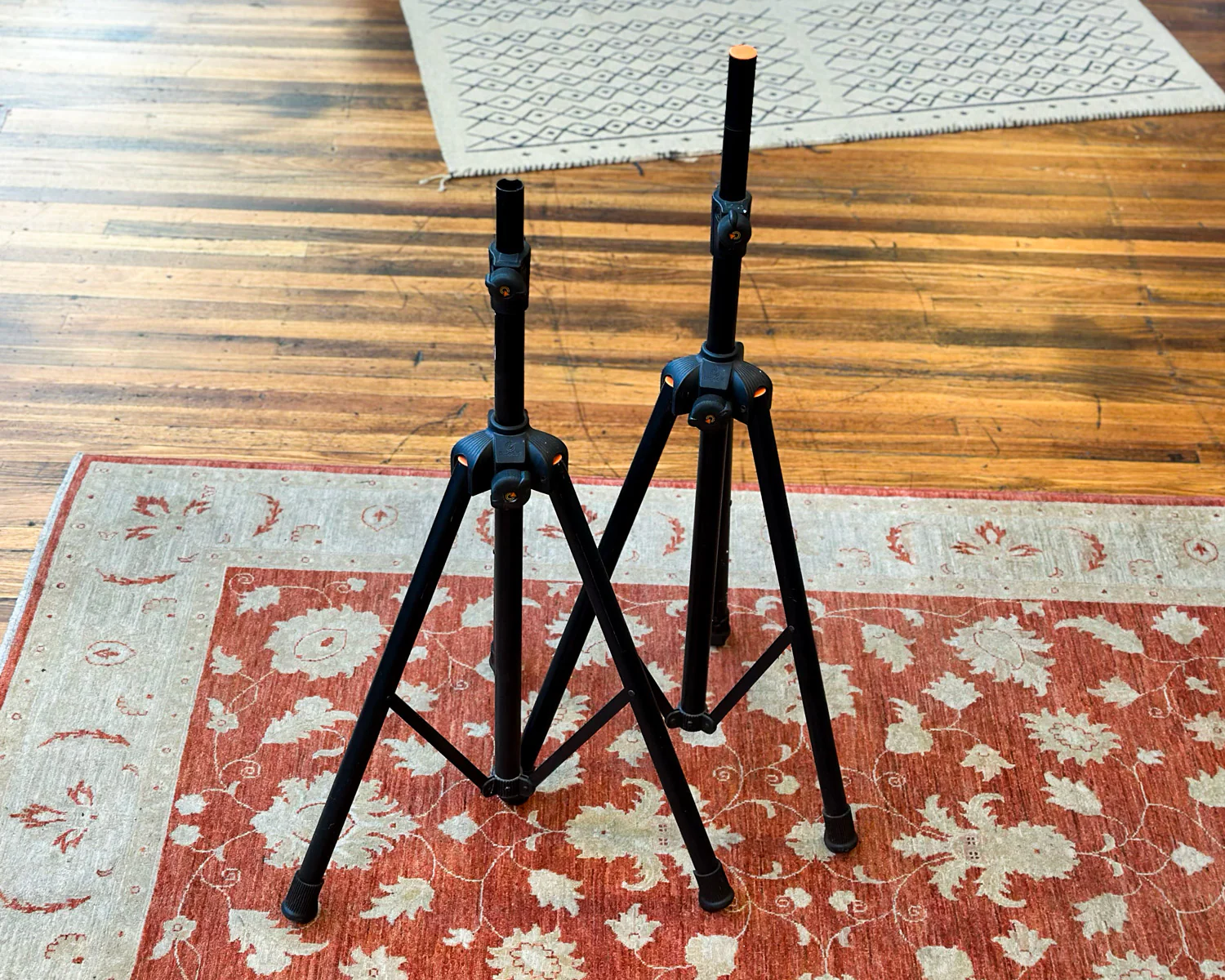 Bespeco Speaker Stand Pair