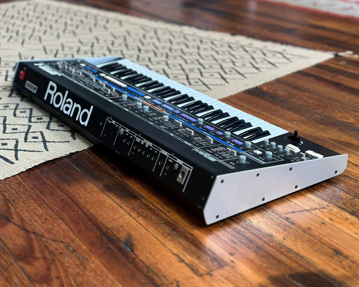 Roland Jupiter 6 Polyphonic Analogue Synthesizer - Image 6