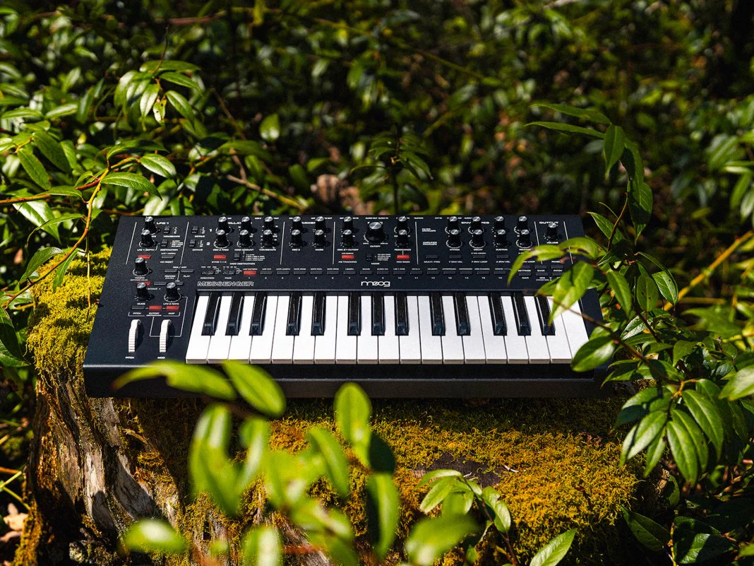 Moog Messenger Monophonic Analogue Synthesizer - Image 9