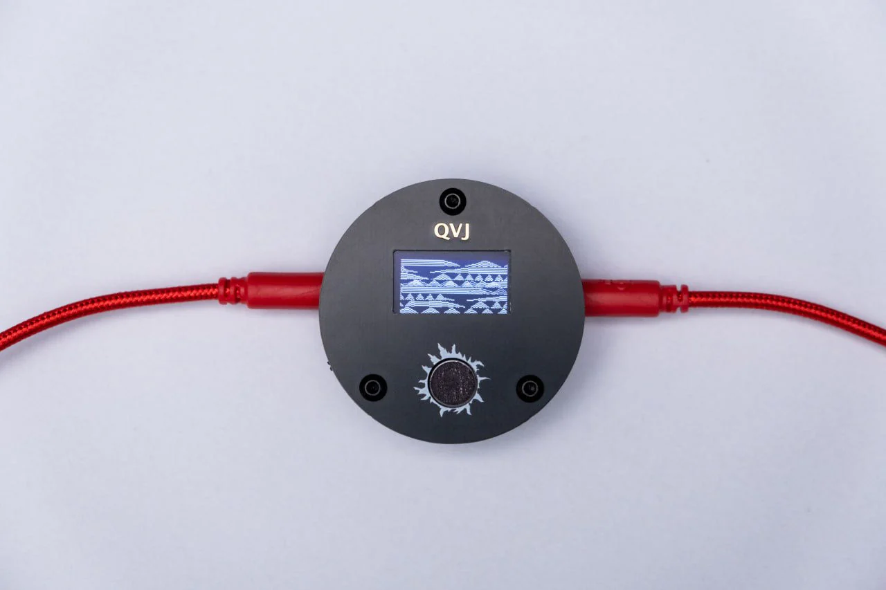 ELTA Music Quantum VJ Microphone Accessory for Solar 42 - Image 4