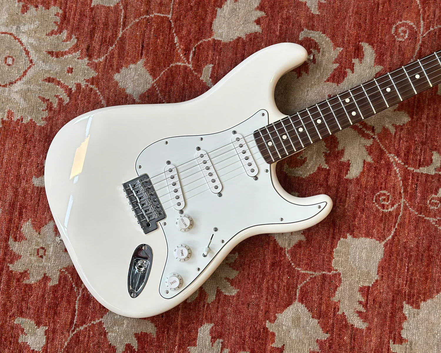 2012 Fender Standard Stratocaster - Arctic White