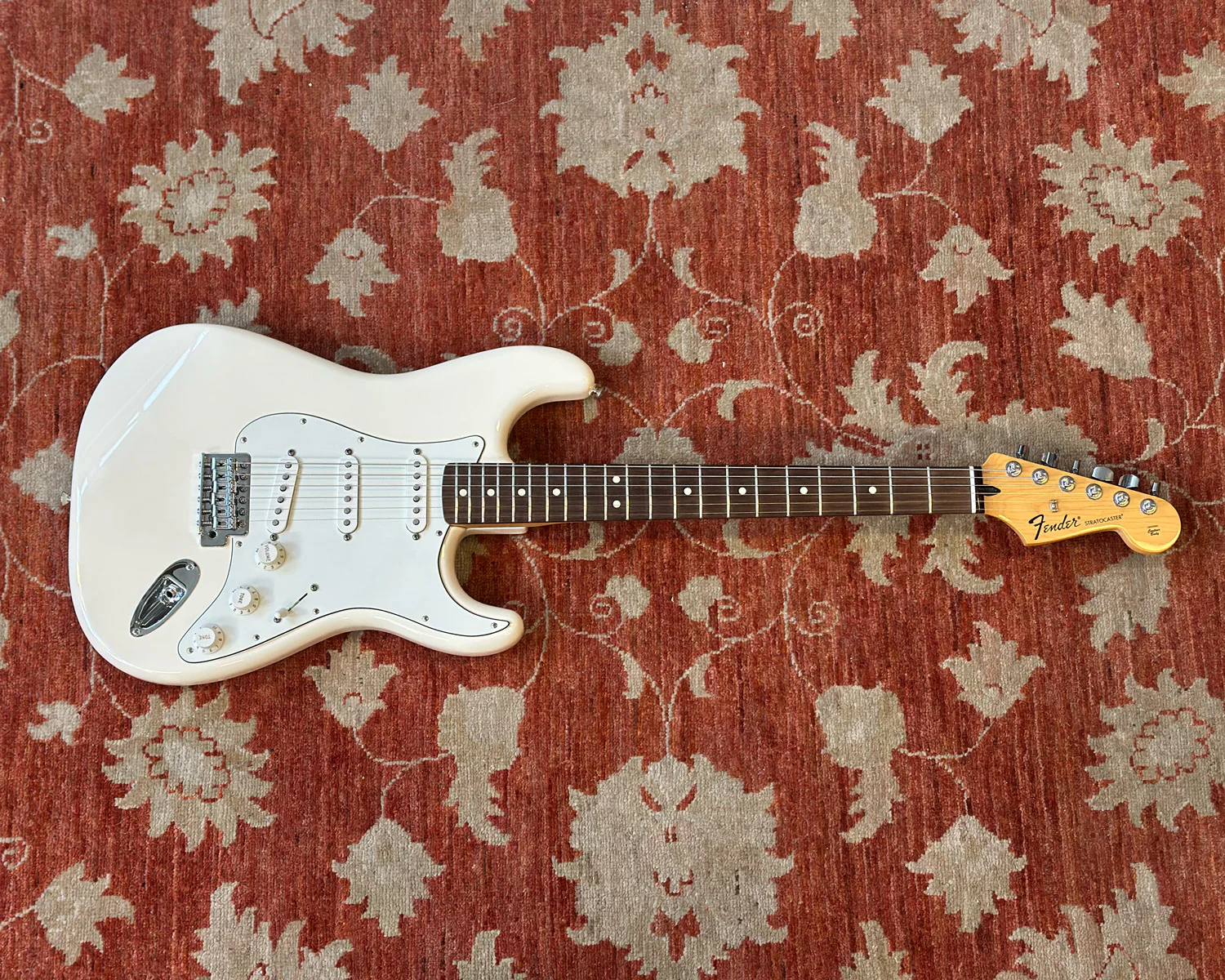 2012 Fender Standard Stratocaster - Arctic White - Image 4